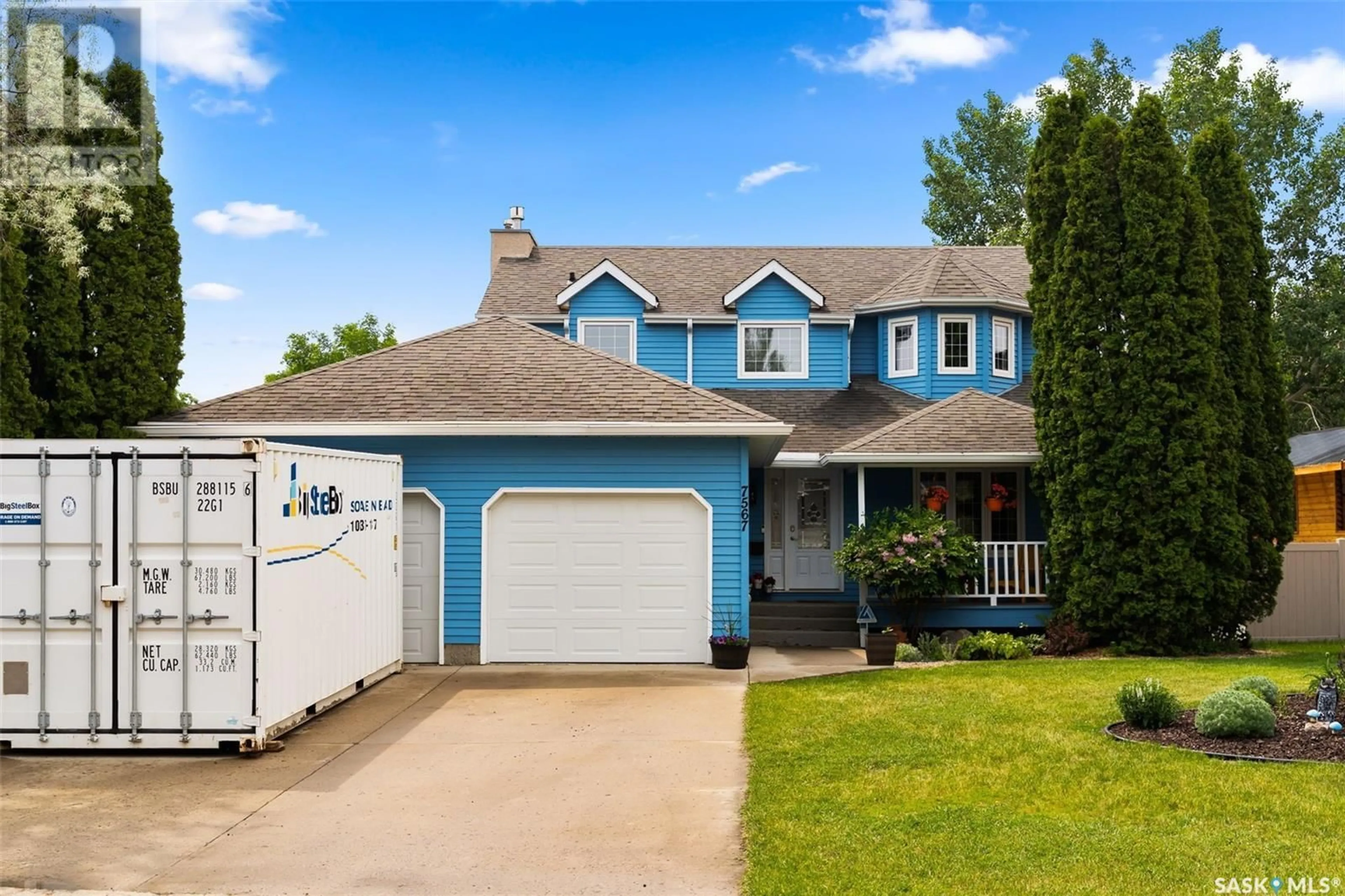 Home with vinyl exterior material, street for 7567 BUTLER BAY, Regina Saskatchewan S4T1B9