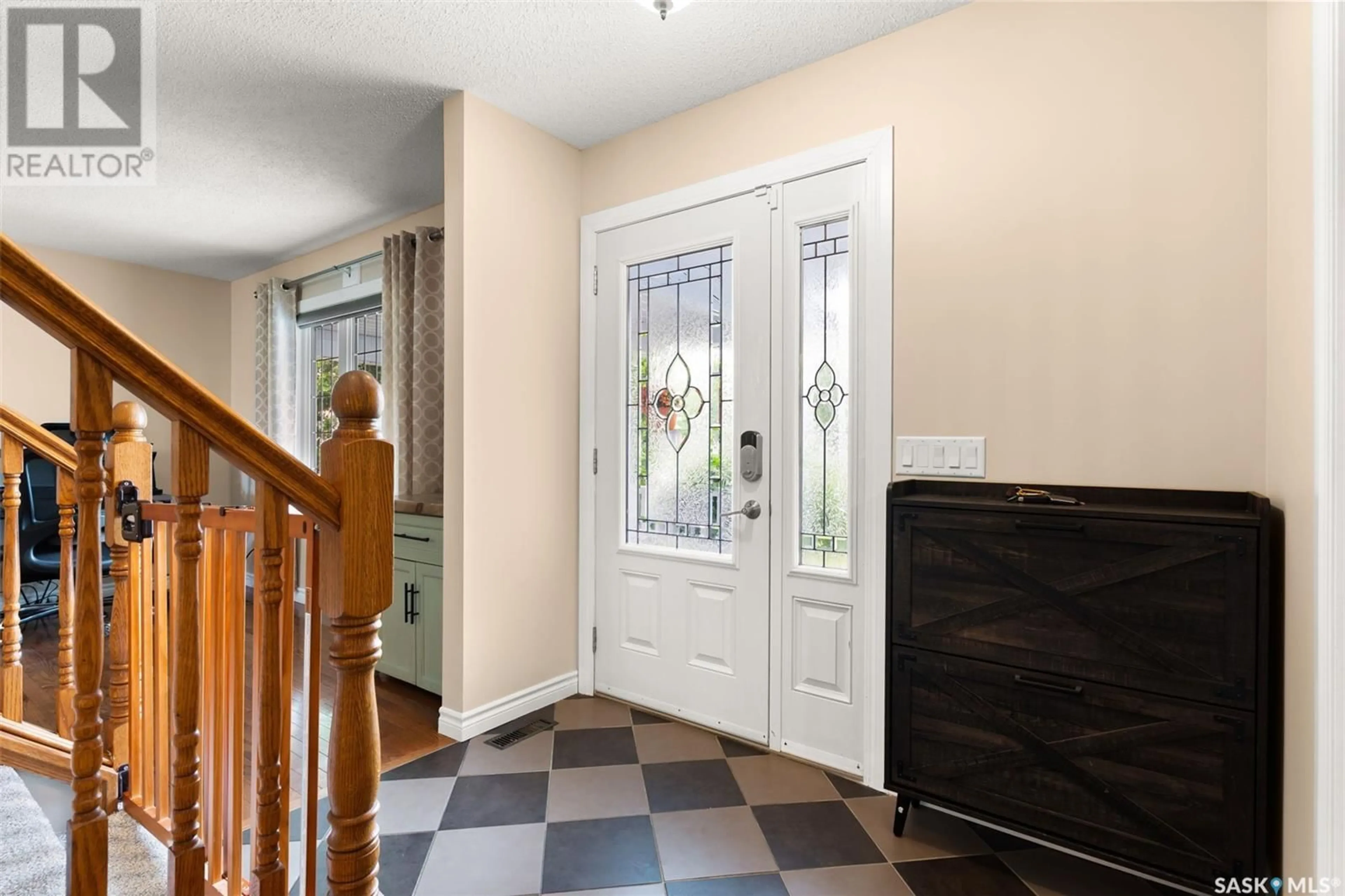 Indoor entryway for 7567 BUTLER BAY, Regina Saskatchewan S4T1B9