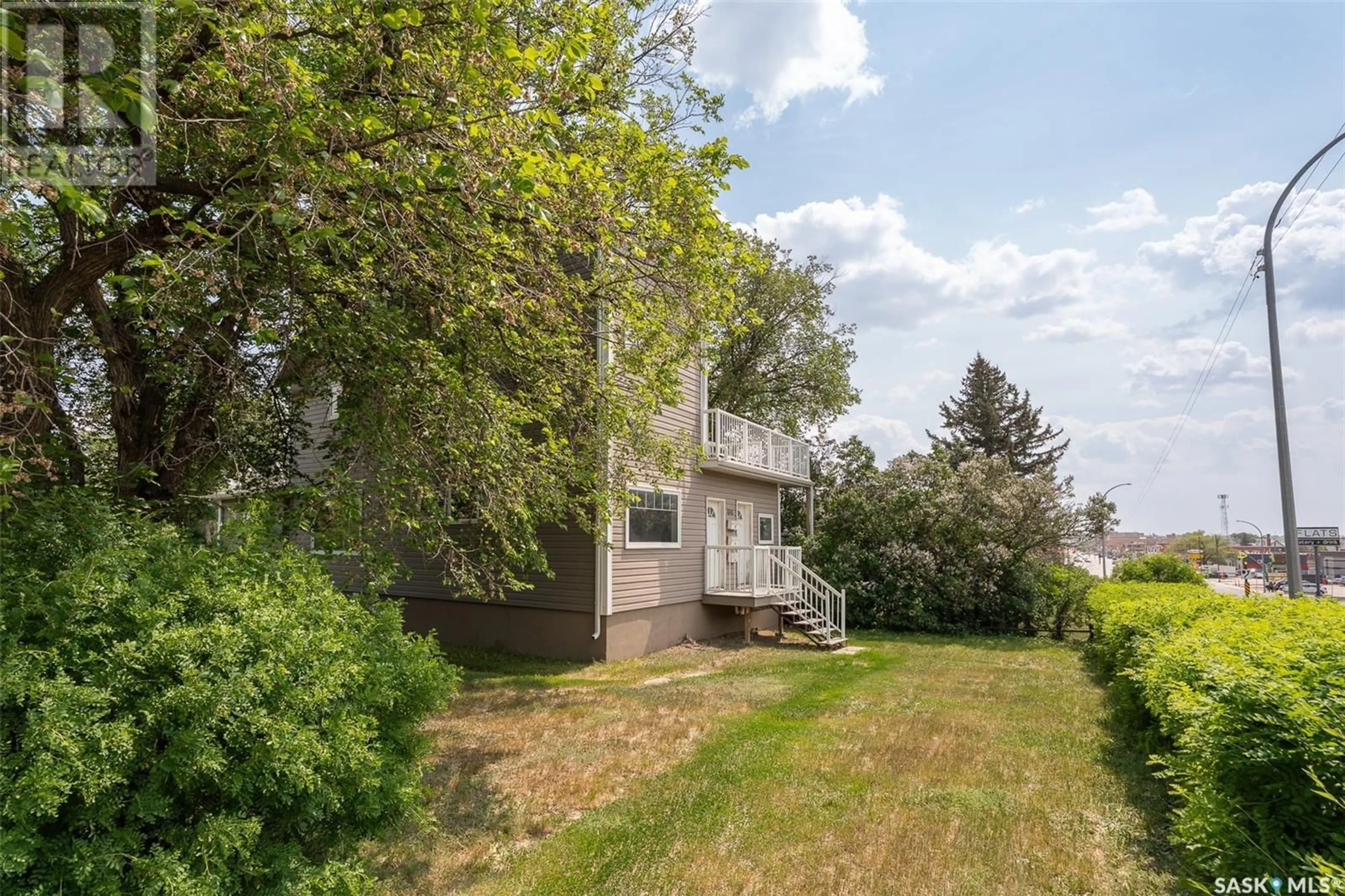Unknown for 1041 MAIN STREET, Moose Jaw Saskatchewan S6H0X1