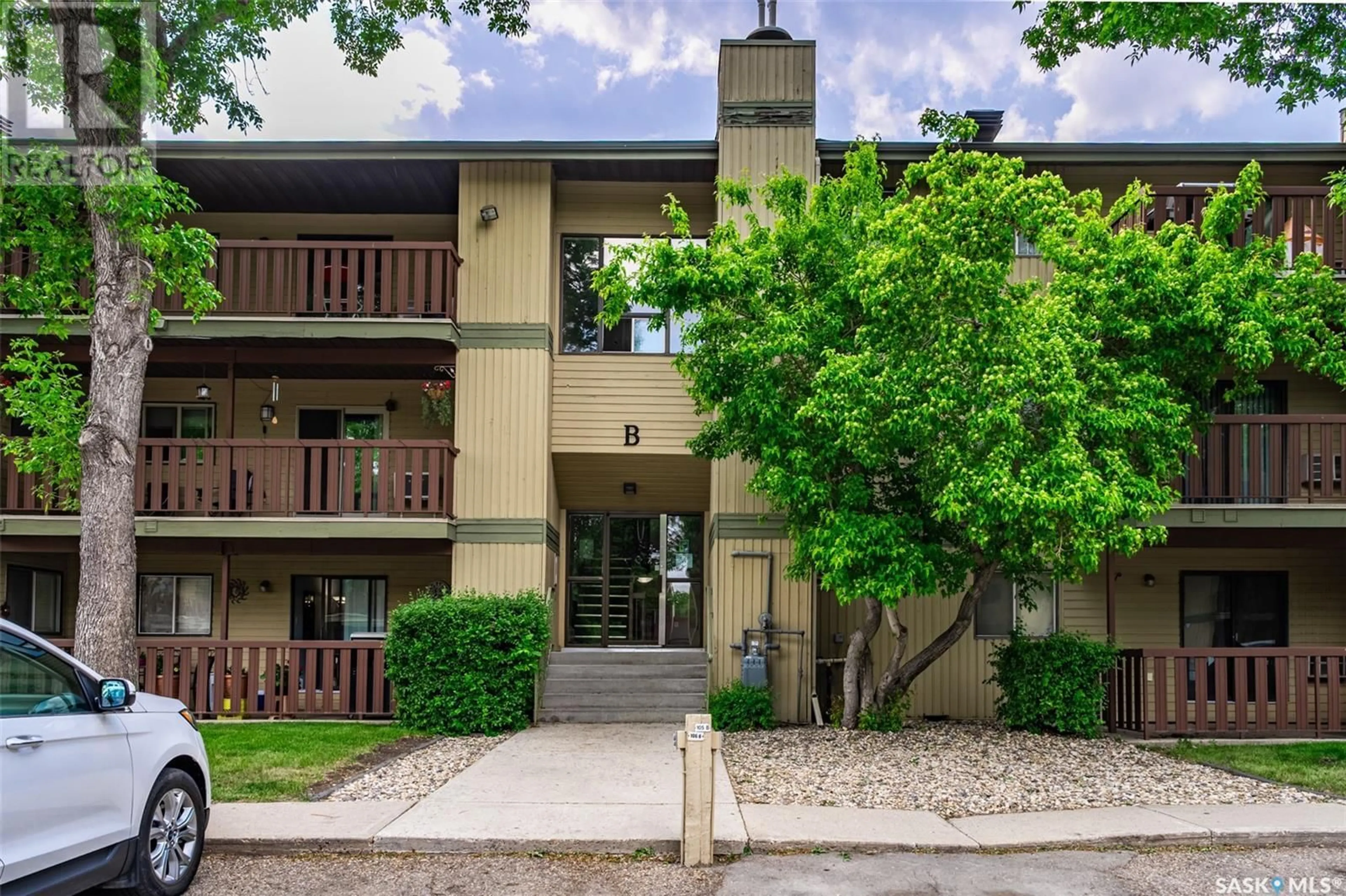 Patio, unknown for 204B - 1121 MCKERCHER DRIVE, Saskatoon Saskatchewan S7H5B8