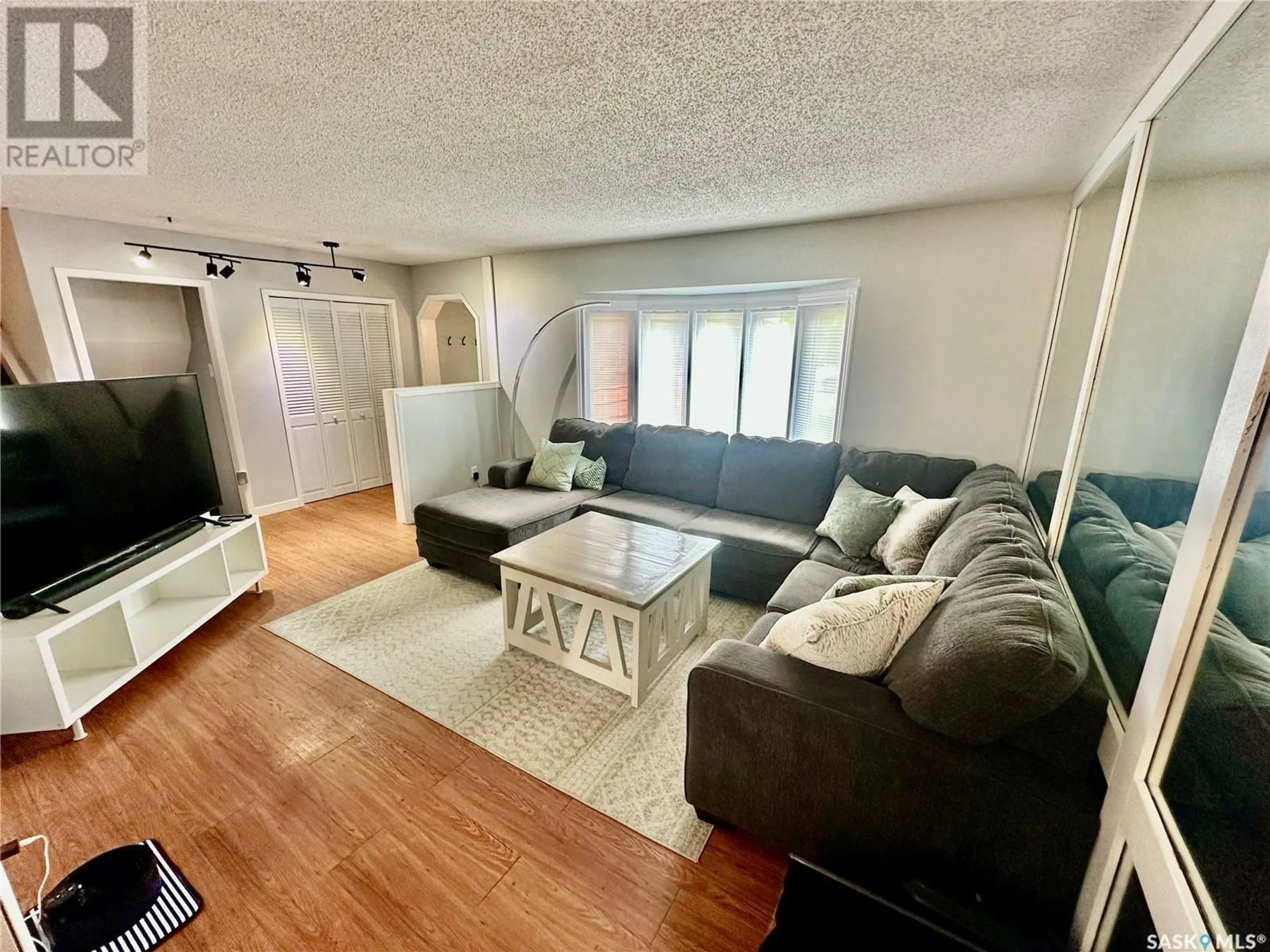 Living room with furniture, unknown for 318 DELAYEN CRESCENT, Saskatoon Saskatchewan S7N2V2