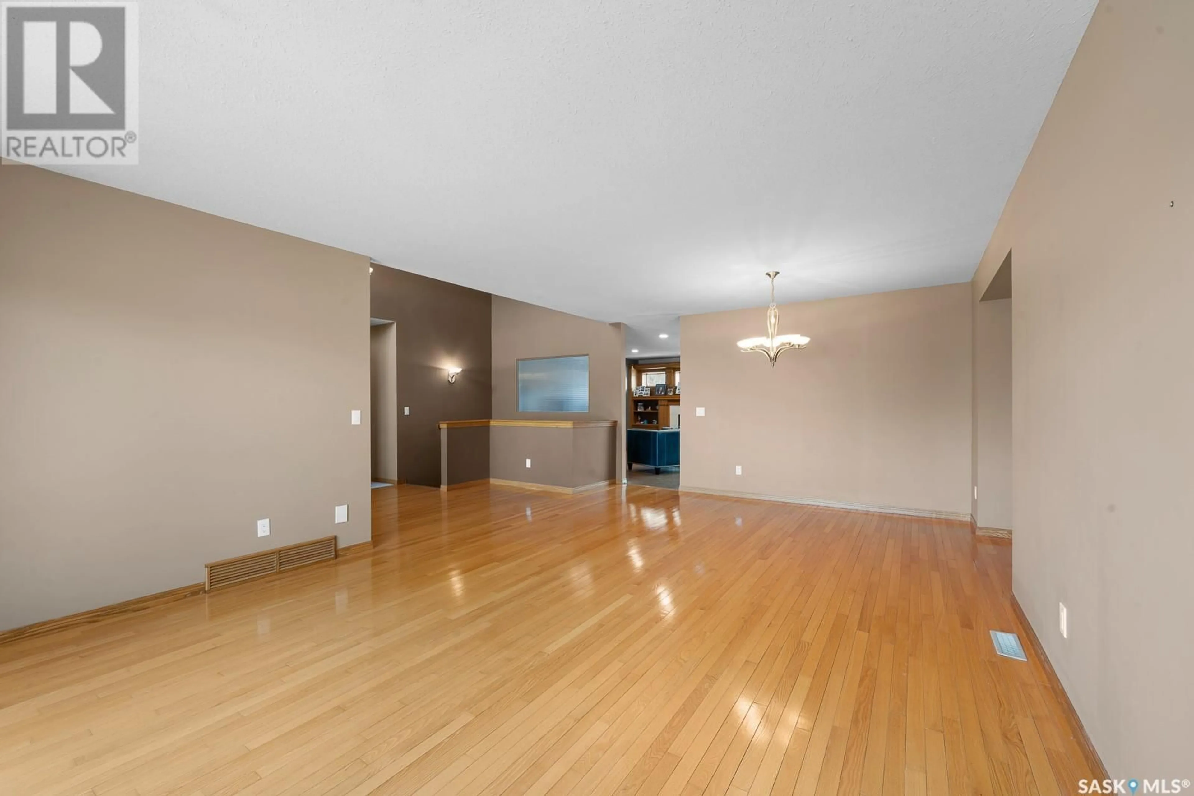 Unknown for 9335 WASCANA MEWS, Regina Saskatchewan S4V2W3