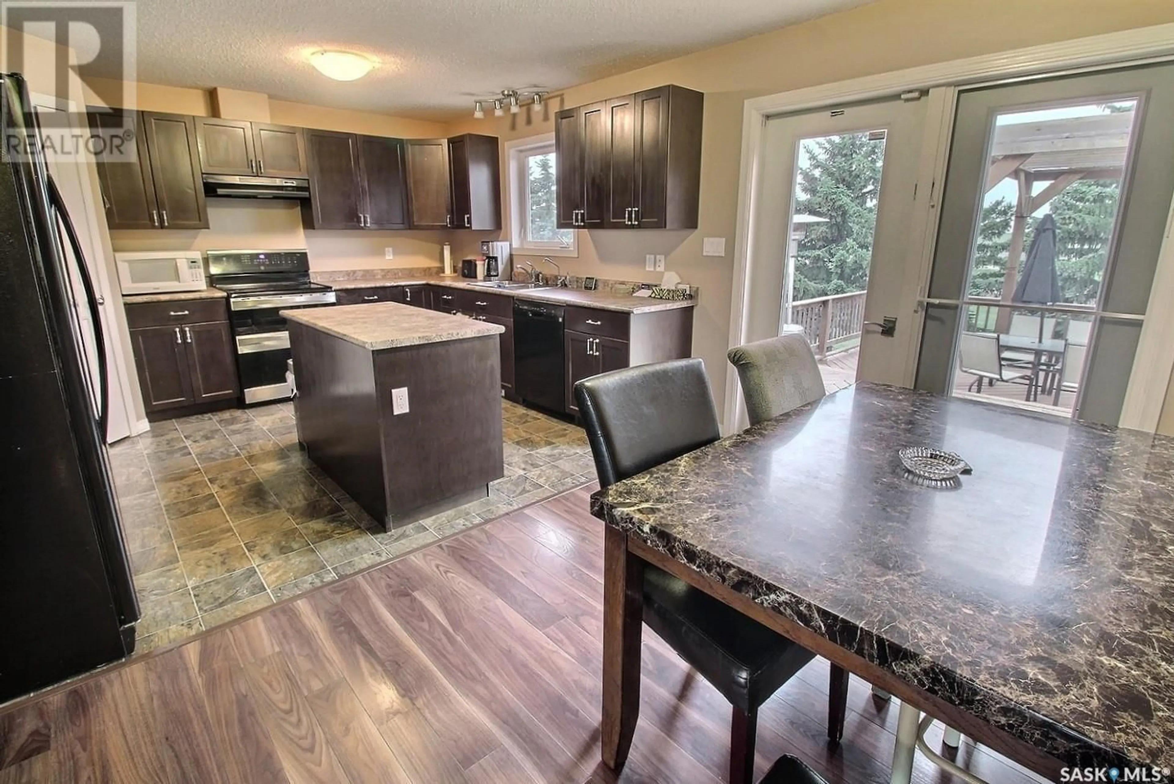 Open concept kitchen, unknown for 26917 GRID 688, Wilton Rm No. 472 Saskatchewan S0M1R0