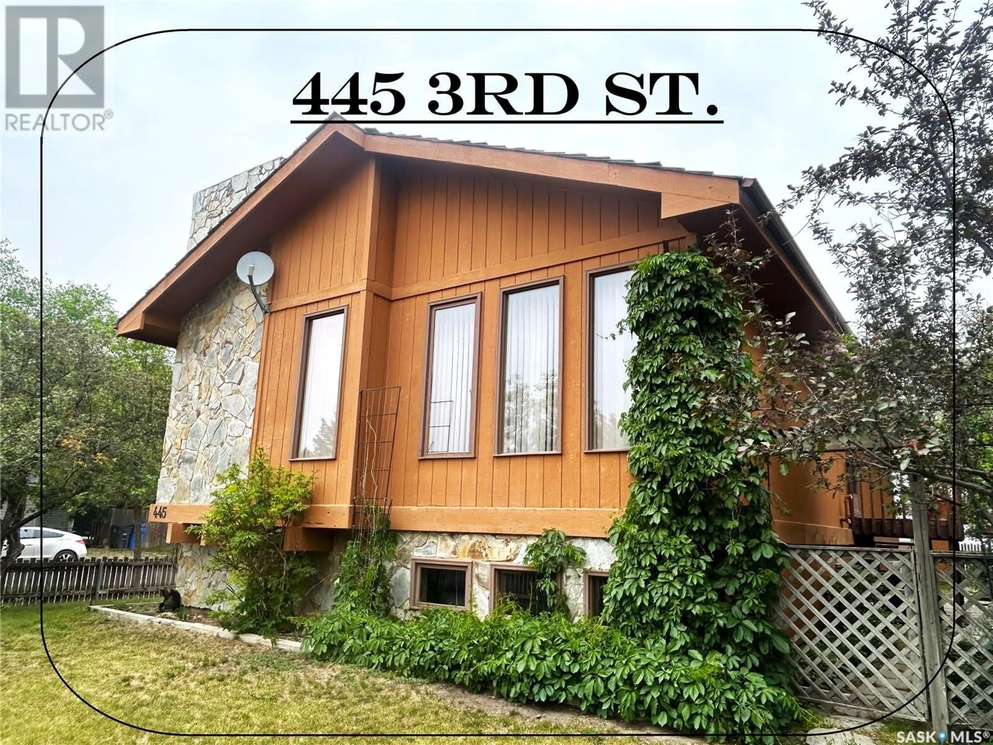 Unknown for 445 3RD STREET, Estevan Saskatchewan S4A0P1