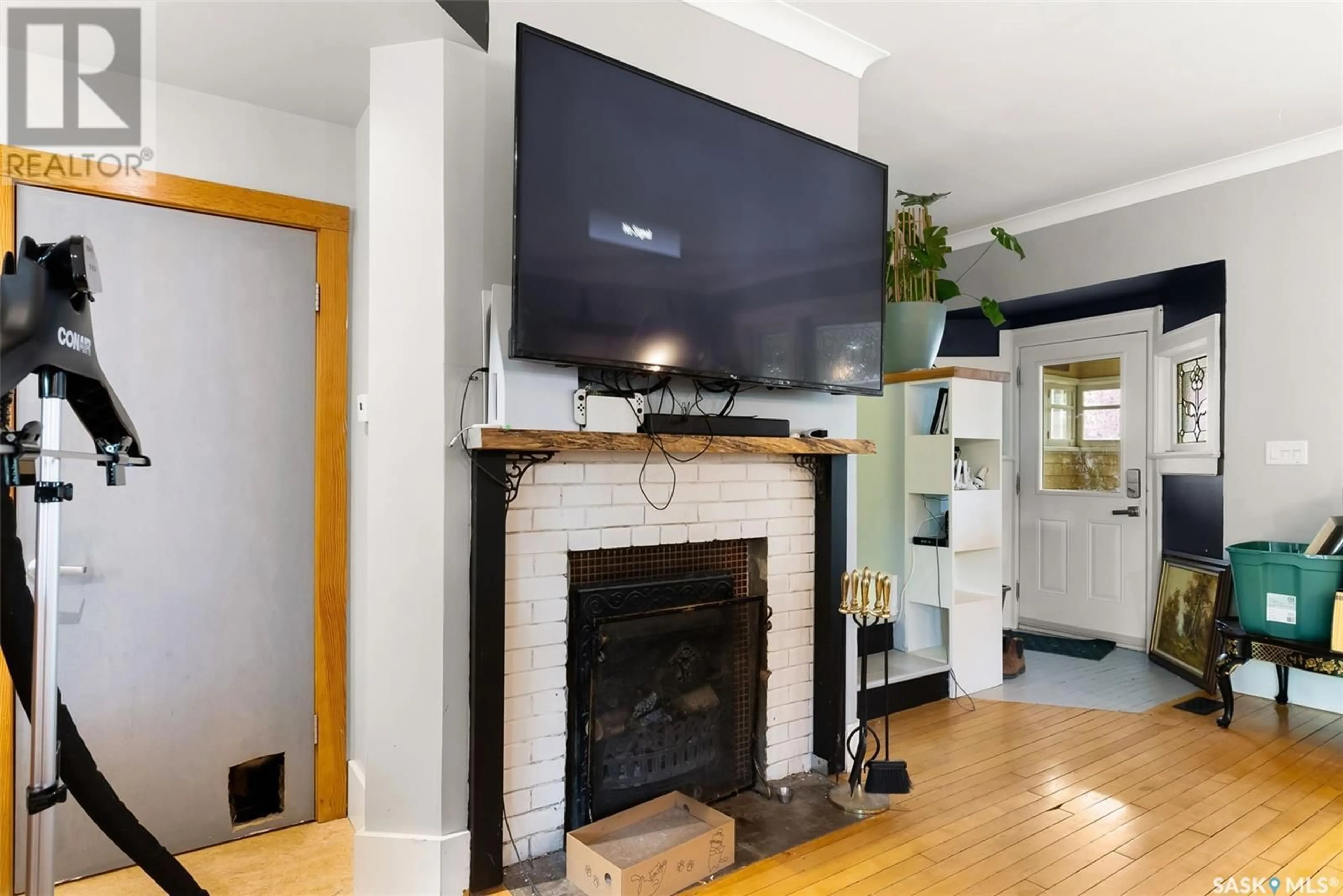 Home theater for 2256 ANGUS STREET, Regina Saskatchewan S4T2A2