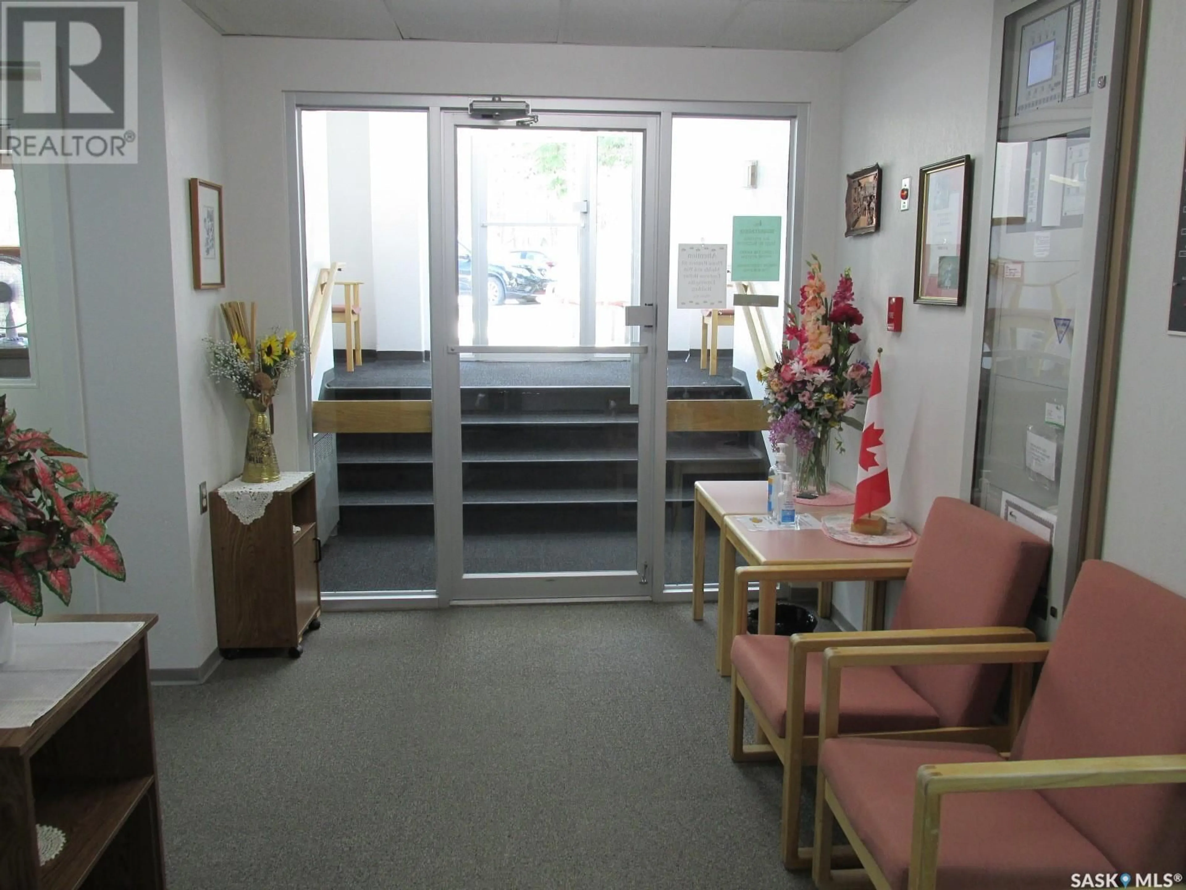 A pic of a room for 102 - 103 MANOR DRIVE, Nipawin Saskatchewan S0E1E0