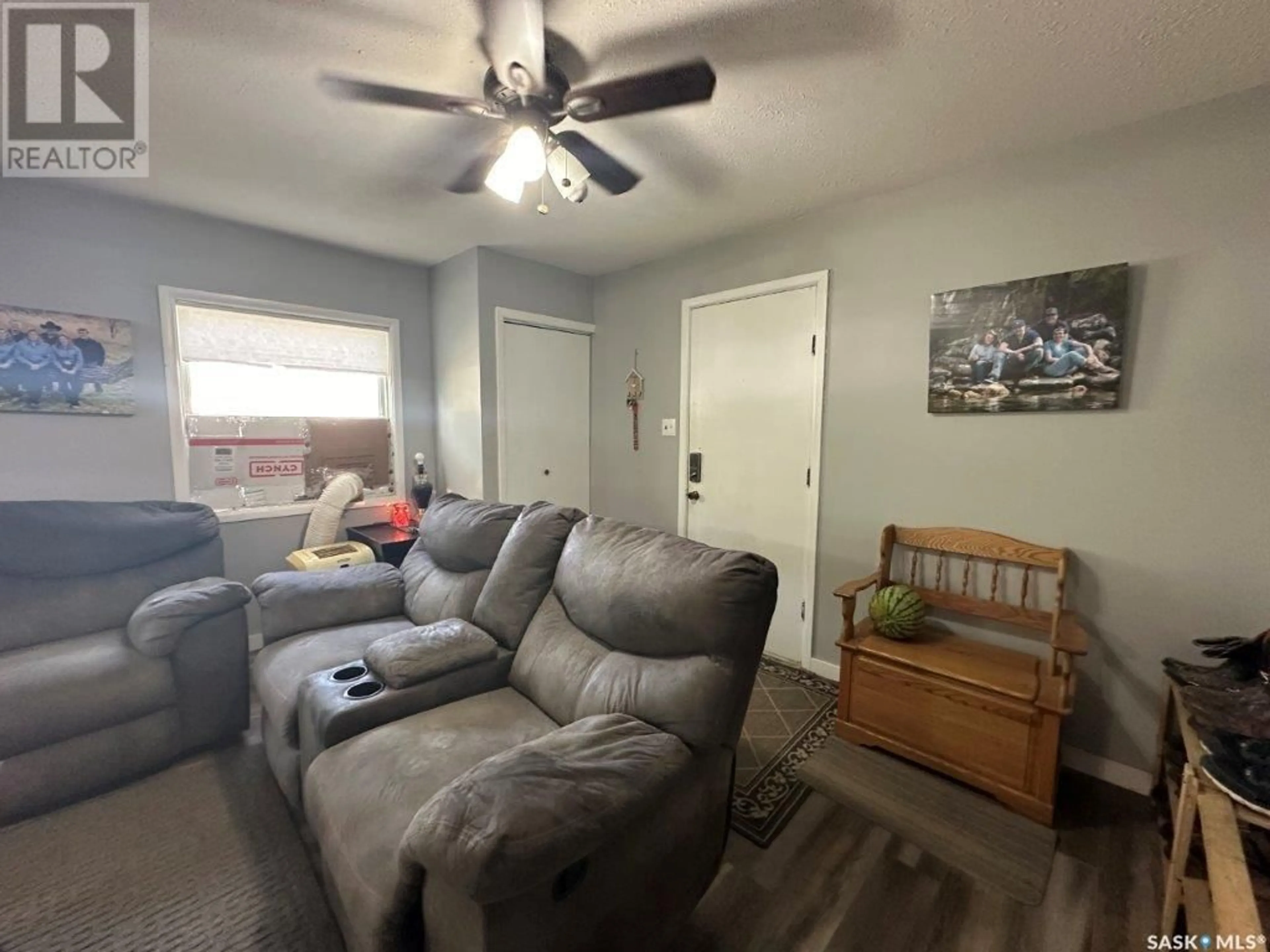 Living room with furniture, unknown for 215 4TH AVENUE, Kindersley Saskatchewan S0L1S0
