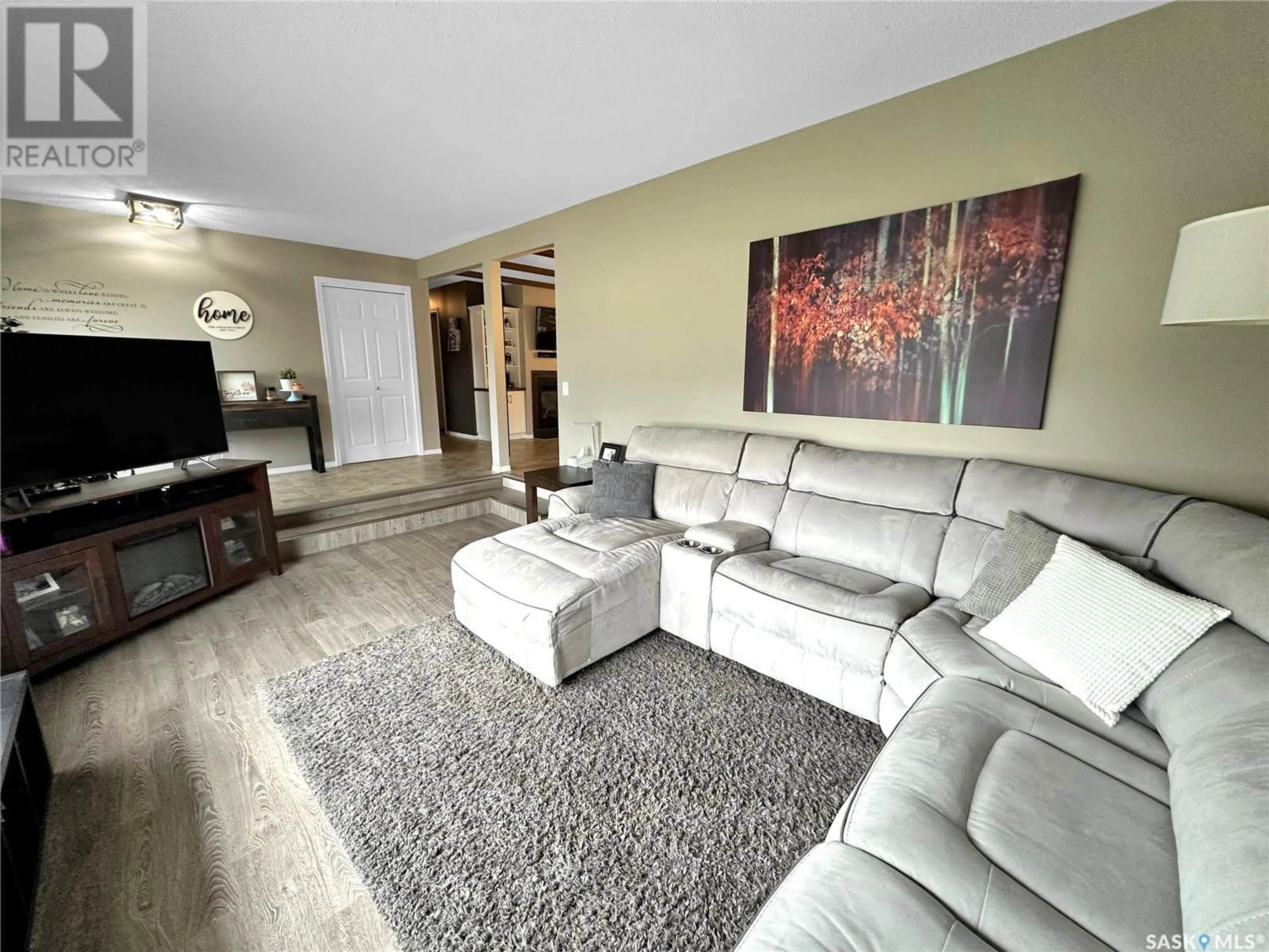 Living room with furniture, unknown for 30 WHYTE PLACE, Swift Current Saskatchewan S9H1P8