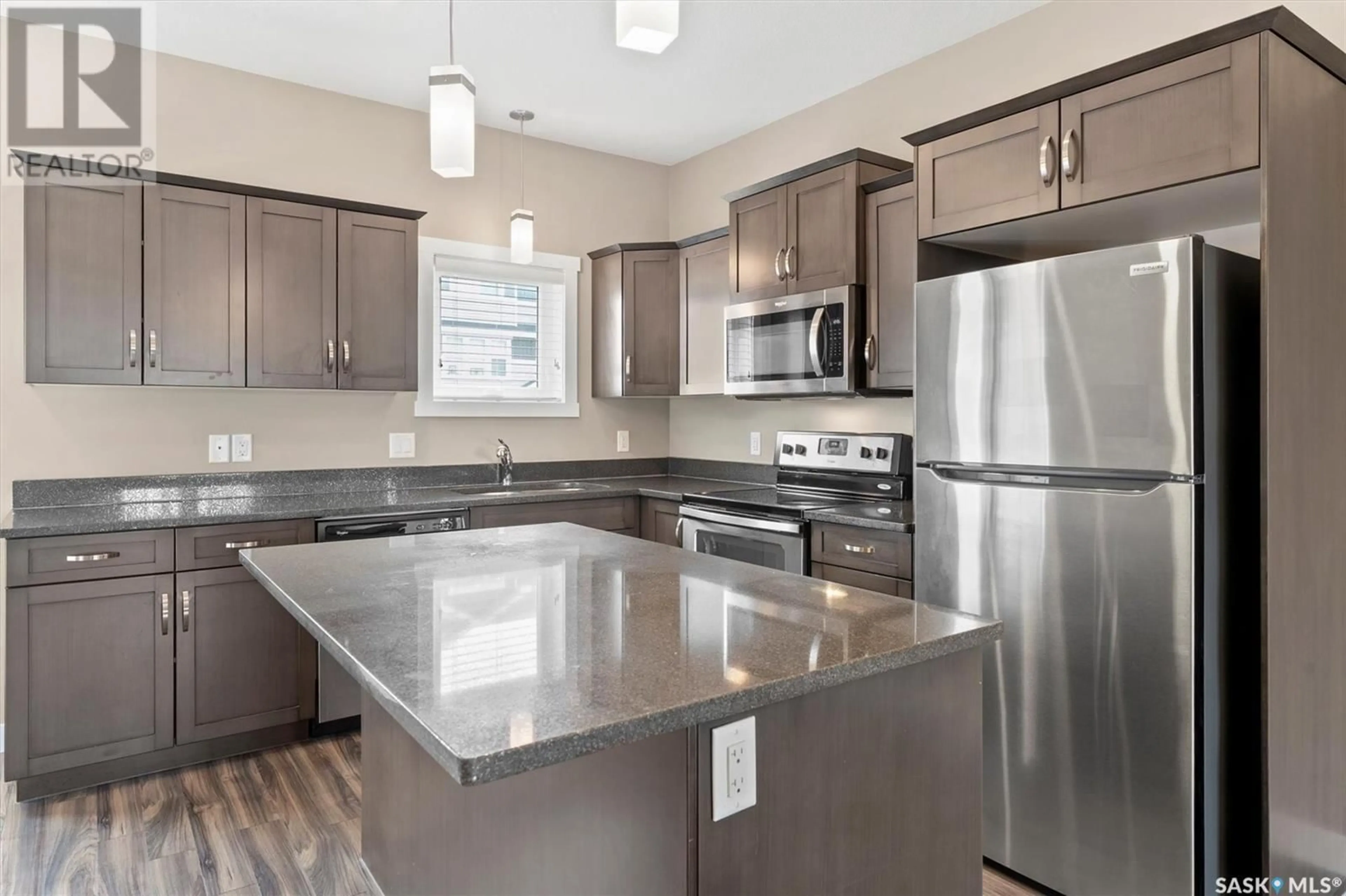 Open concept kitchen, unknown for 1216 PRINGLE WAY, Saskatoon Saskatchewan S7T0X5