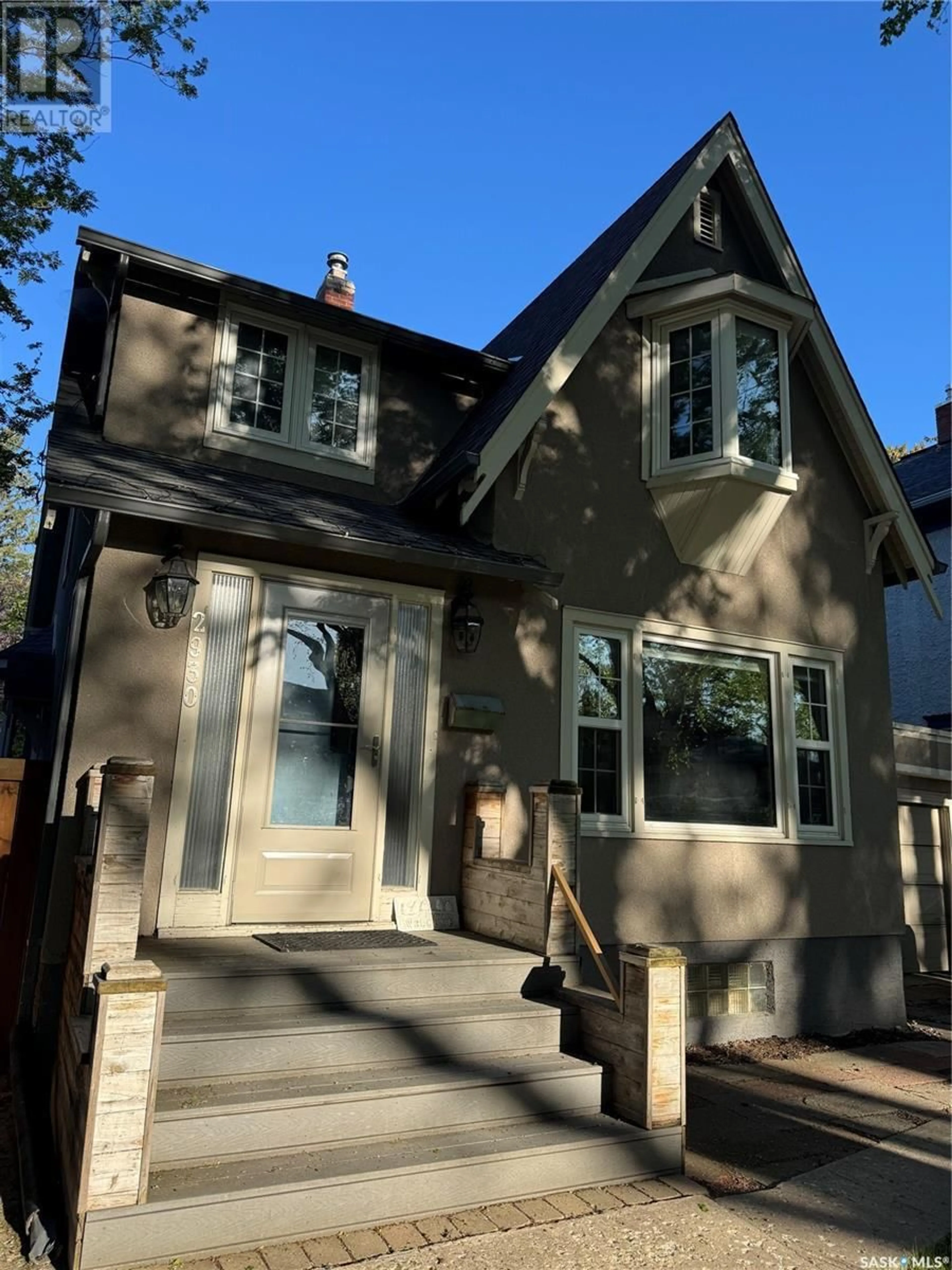 Home with vinyl exterior material, street for 2930 ANGUS STREET, Regina Saskatchewan S4S1N9