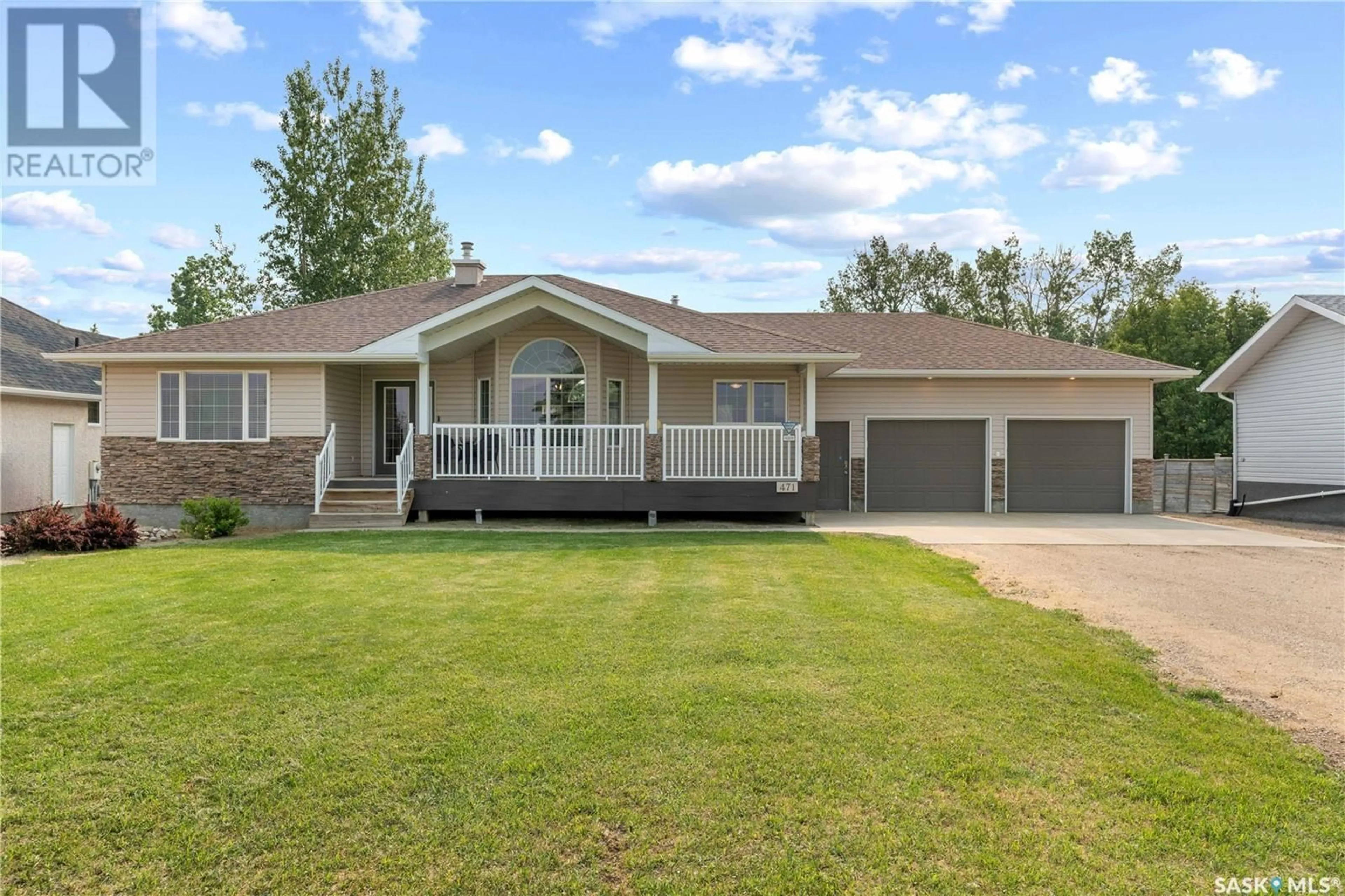 Home with vinyl exterior material, unknown for 471 LESLIE STREET, Craik Saskatchewan S0G0V0