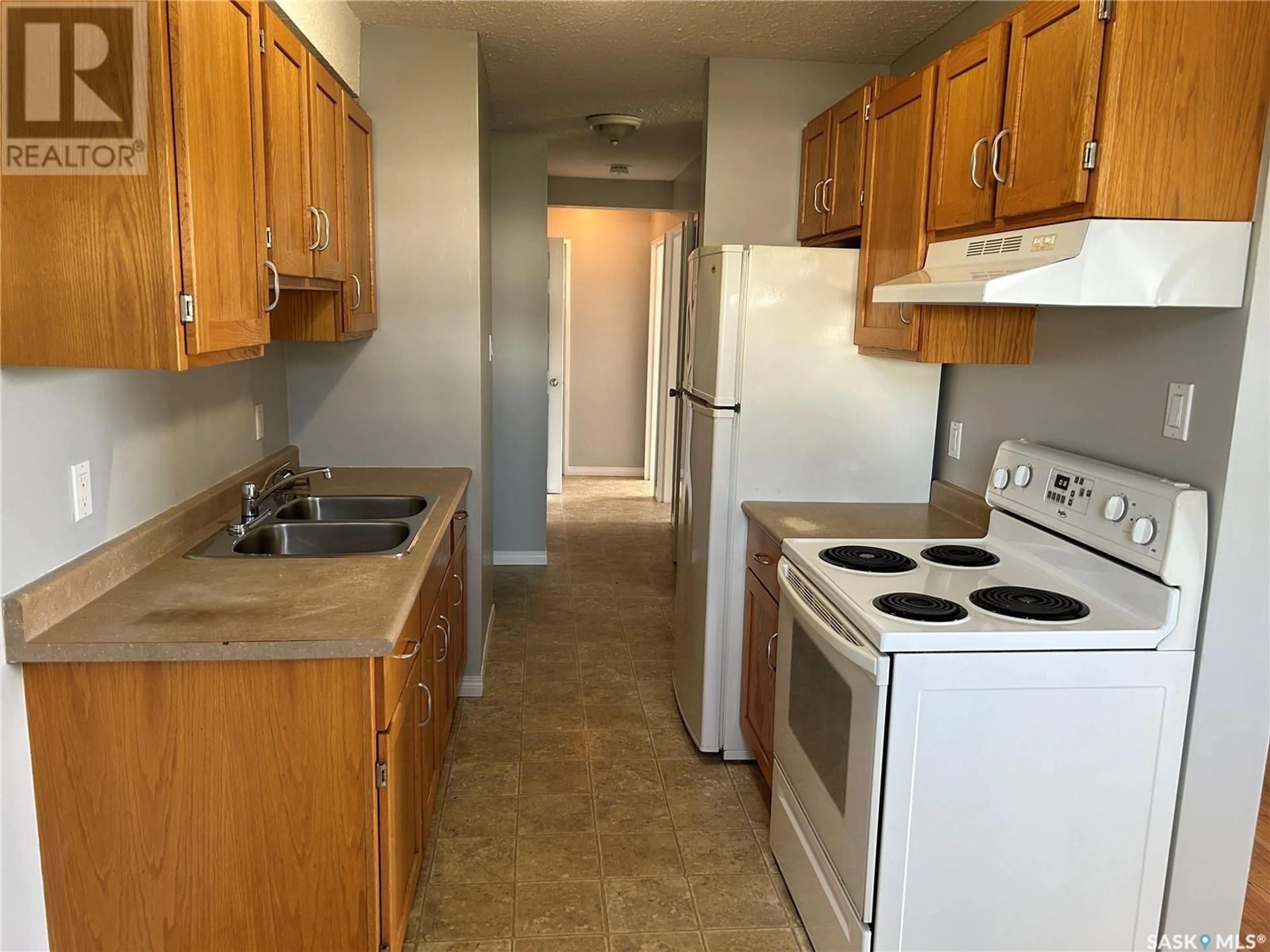 Standard kitchen, unknown for 104 - 3094 5TH AVENUE, Prince Albert Saskatchewan S6V6Z9