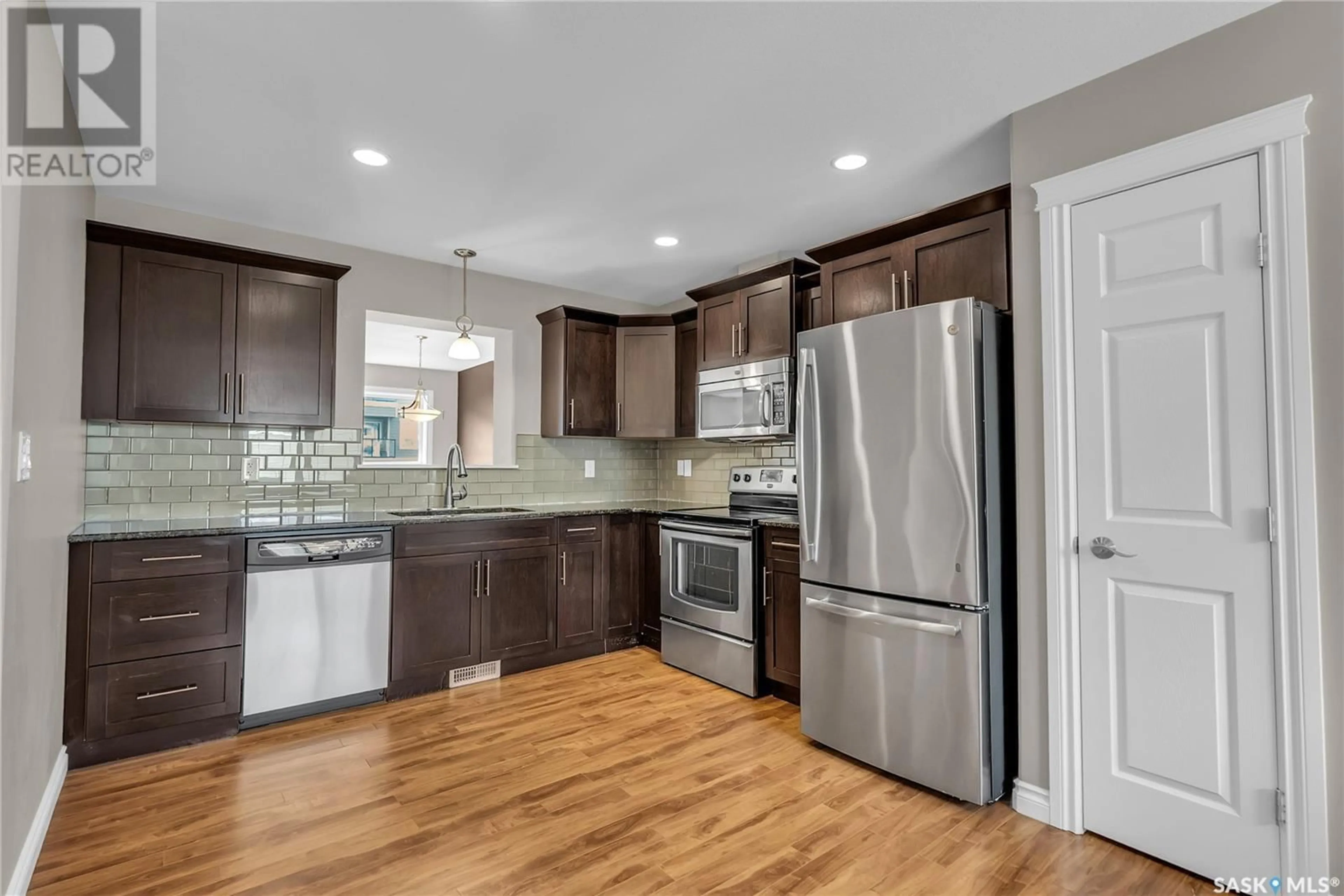 Open concept kitchen, unknown for 212 - 509 WILLIS CRESCENT, Saskatoon Saskatchewan S7T0R7