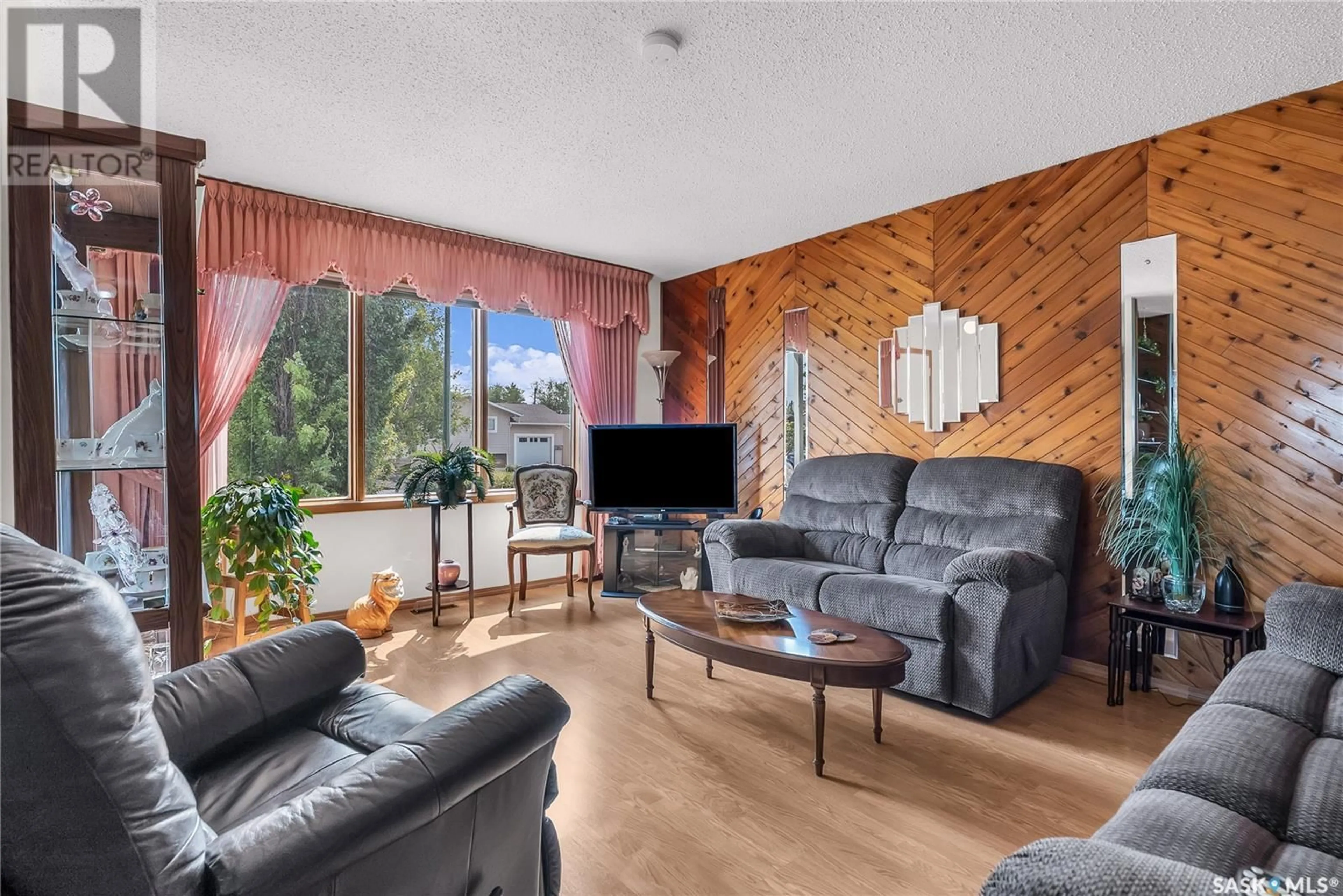 Living room with furniture, unknown for 629 16TH STREET, Humboldt Saskatchewan S0K2A0