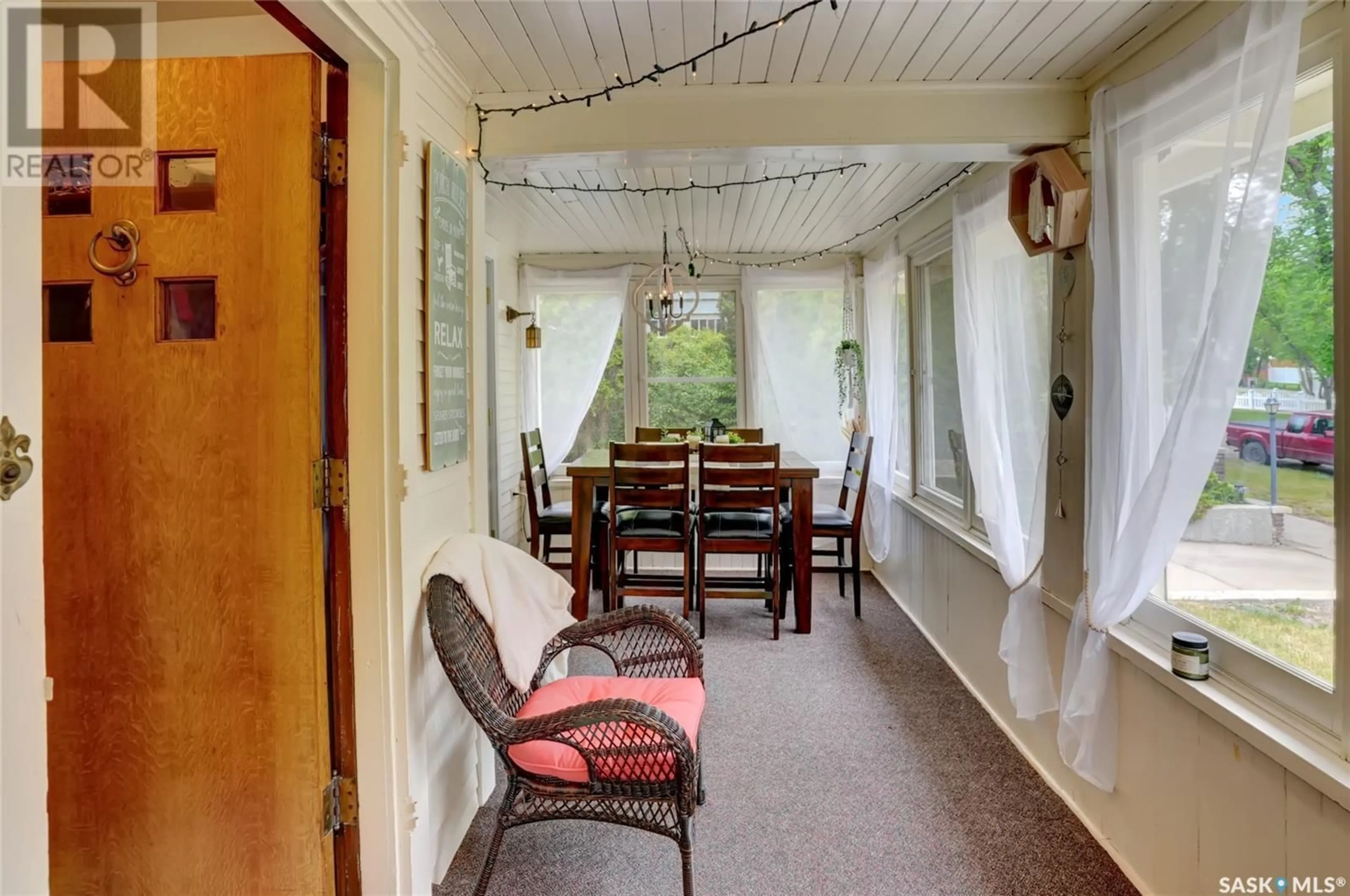 Dining room, unknown for 1072 2ND AVENUE, Moose Jaw Saskatchewan S6H0W2