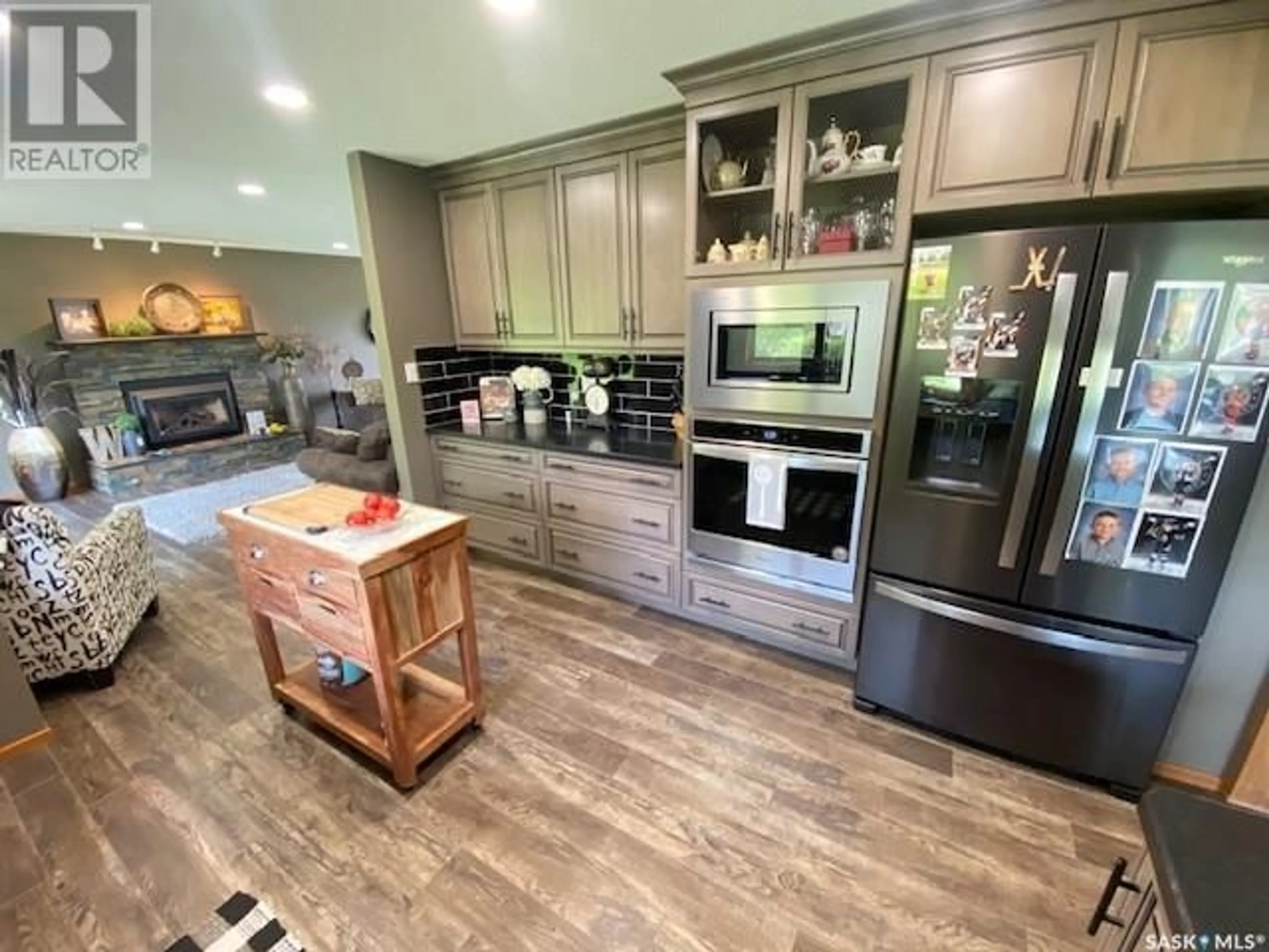 Open concept kitchen, unknown for WALSH ACREAGE, Orkney Rm No. 244 Saskatchewan S3N4K1