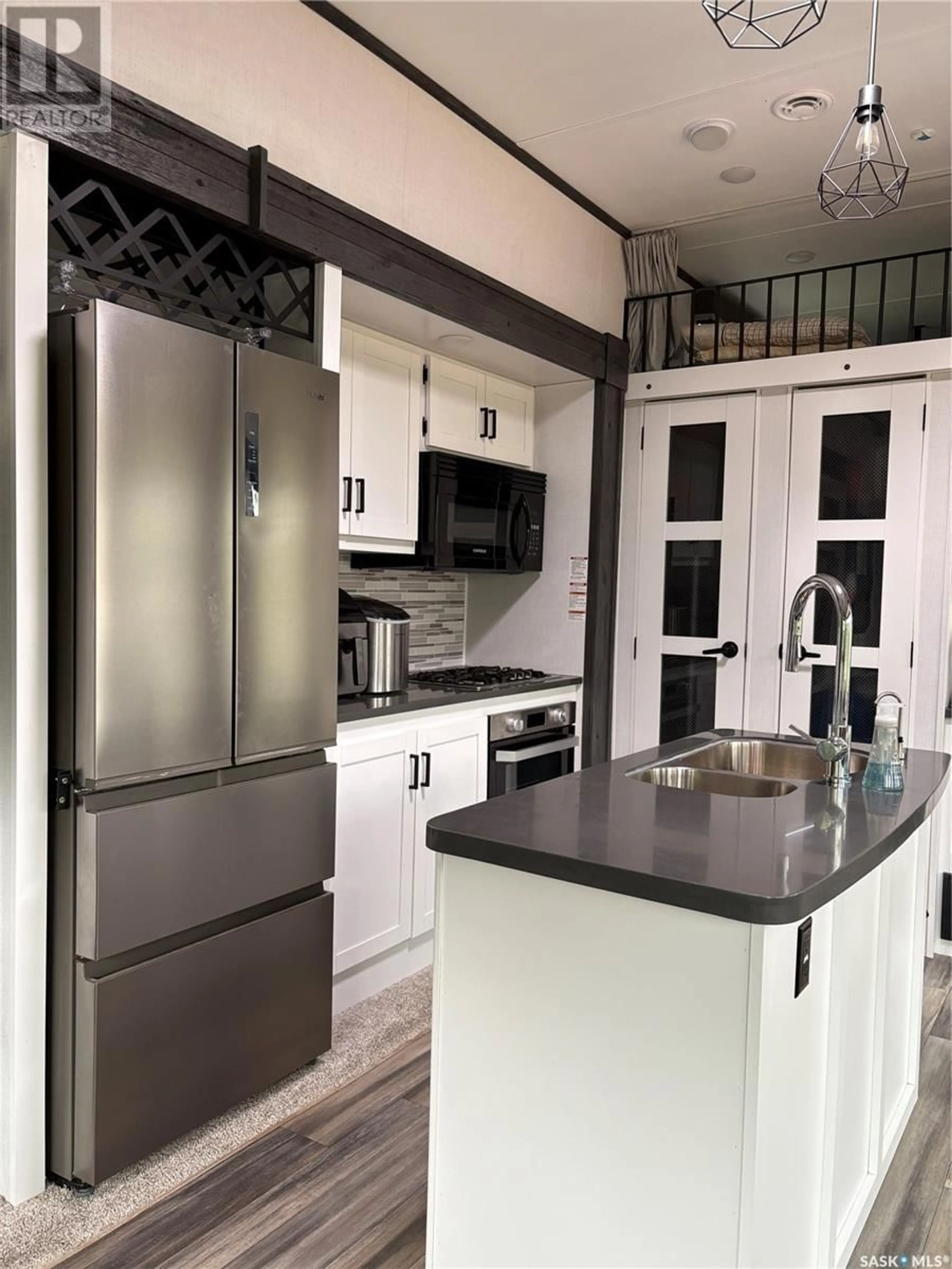 Contemporary kitchen, unknown for 13 LAKESHORE ROAD, Big River Rm No. 555 Saskatchewan S0J0E0