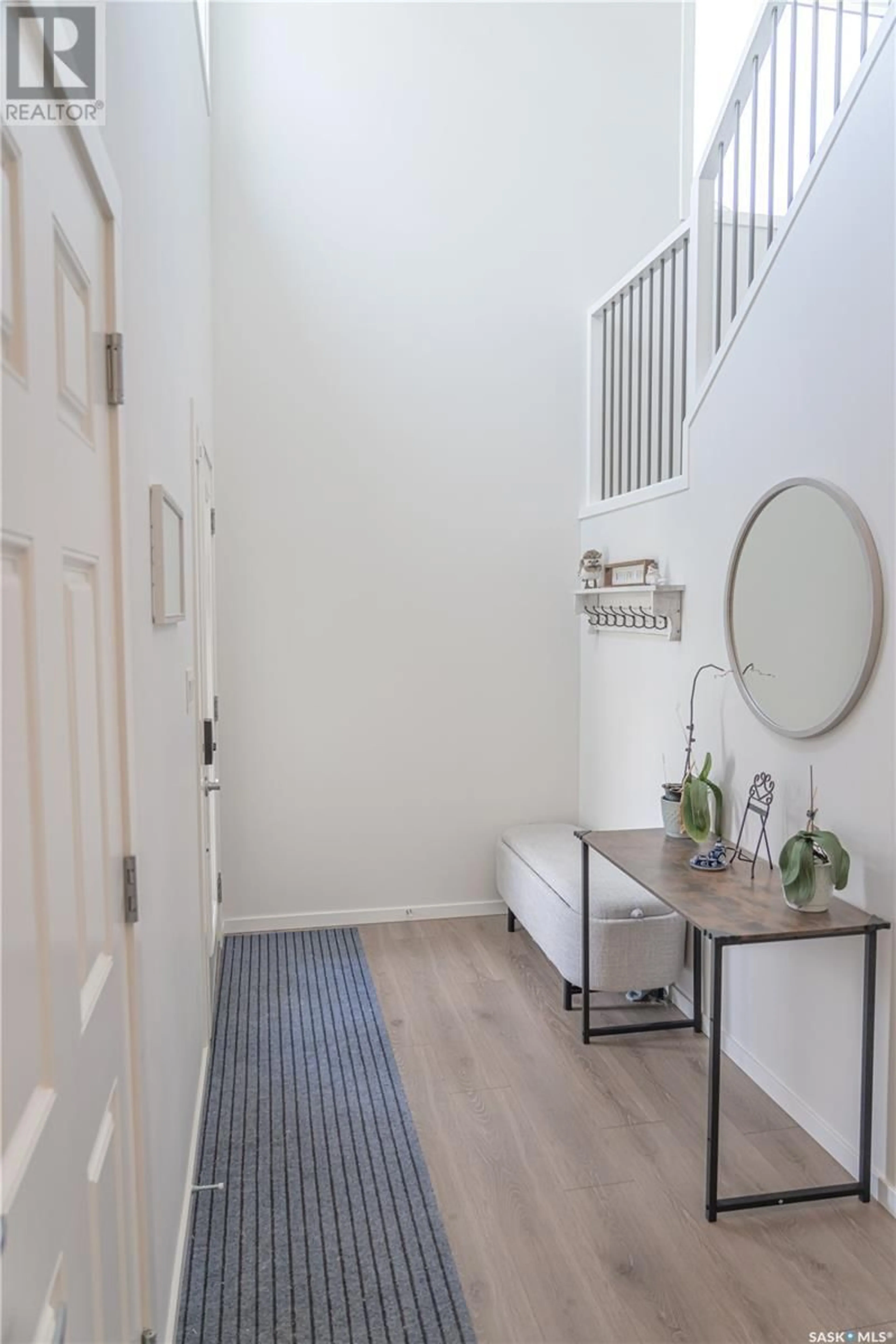 Indoor entryway for 356 BARRETT STREET, Saskatoon Saskatchewan S7W1E7