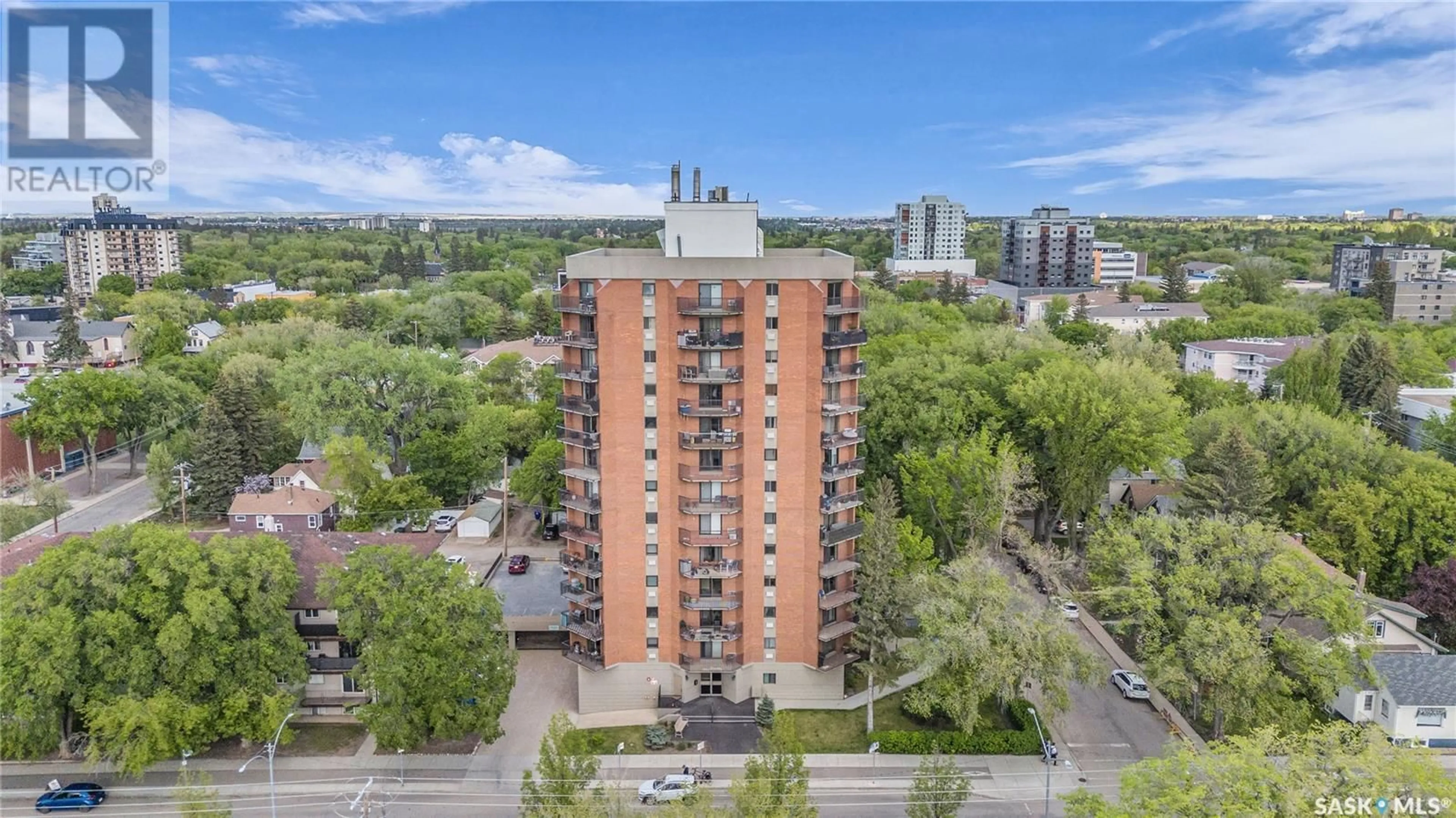 A pic from outside/outdoor area/front of a property/back of a property/a pic from drone, city buildings view from balcony for 204 - 717 VICTORIA AVENUE, Saskatoon Saskatchewan S7N2T5