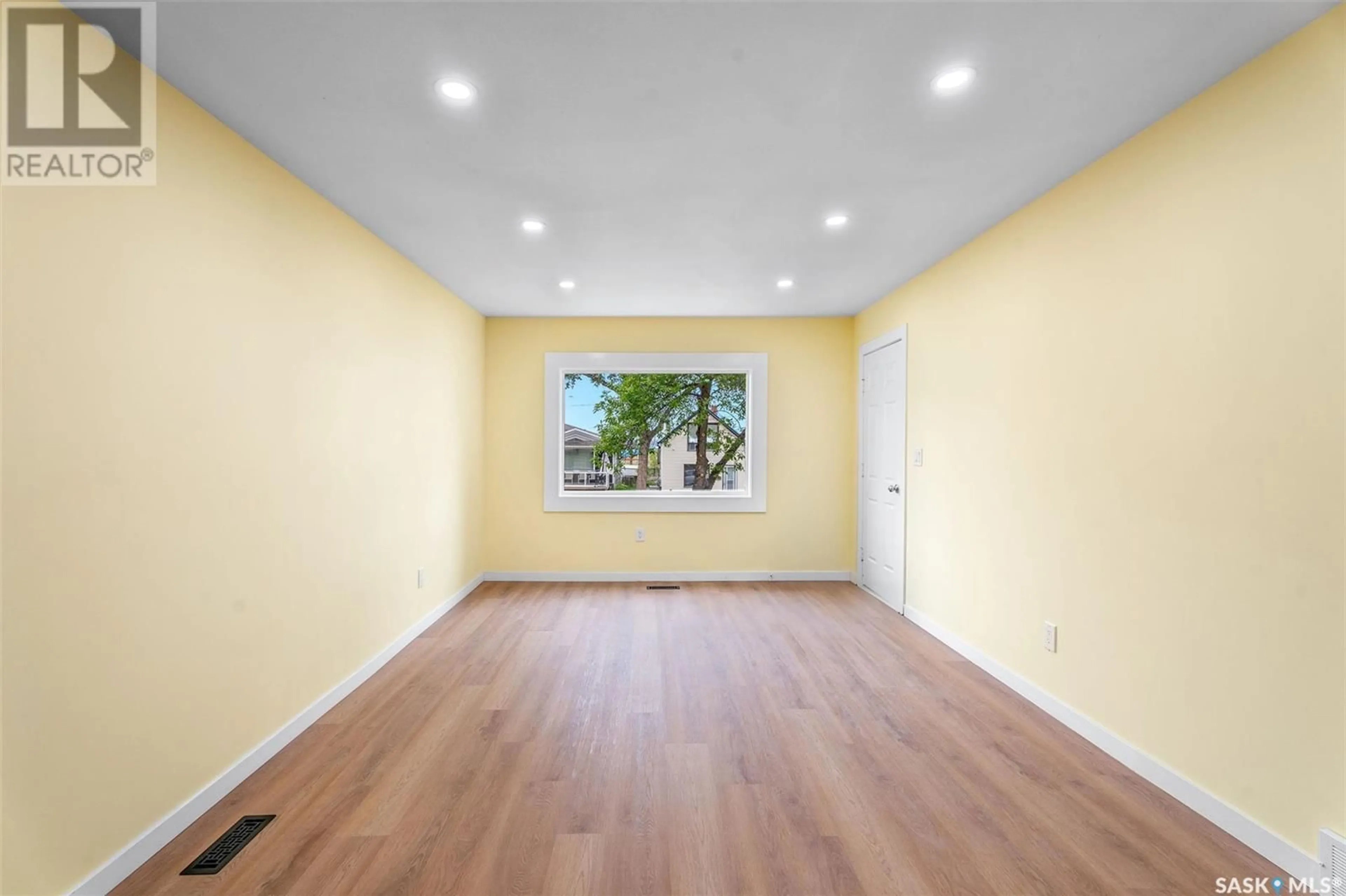 A pic of a room for 631 20TH STREET, Prince Albert Saskatchewan S6V1L5