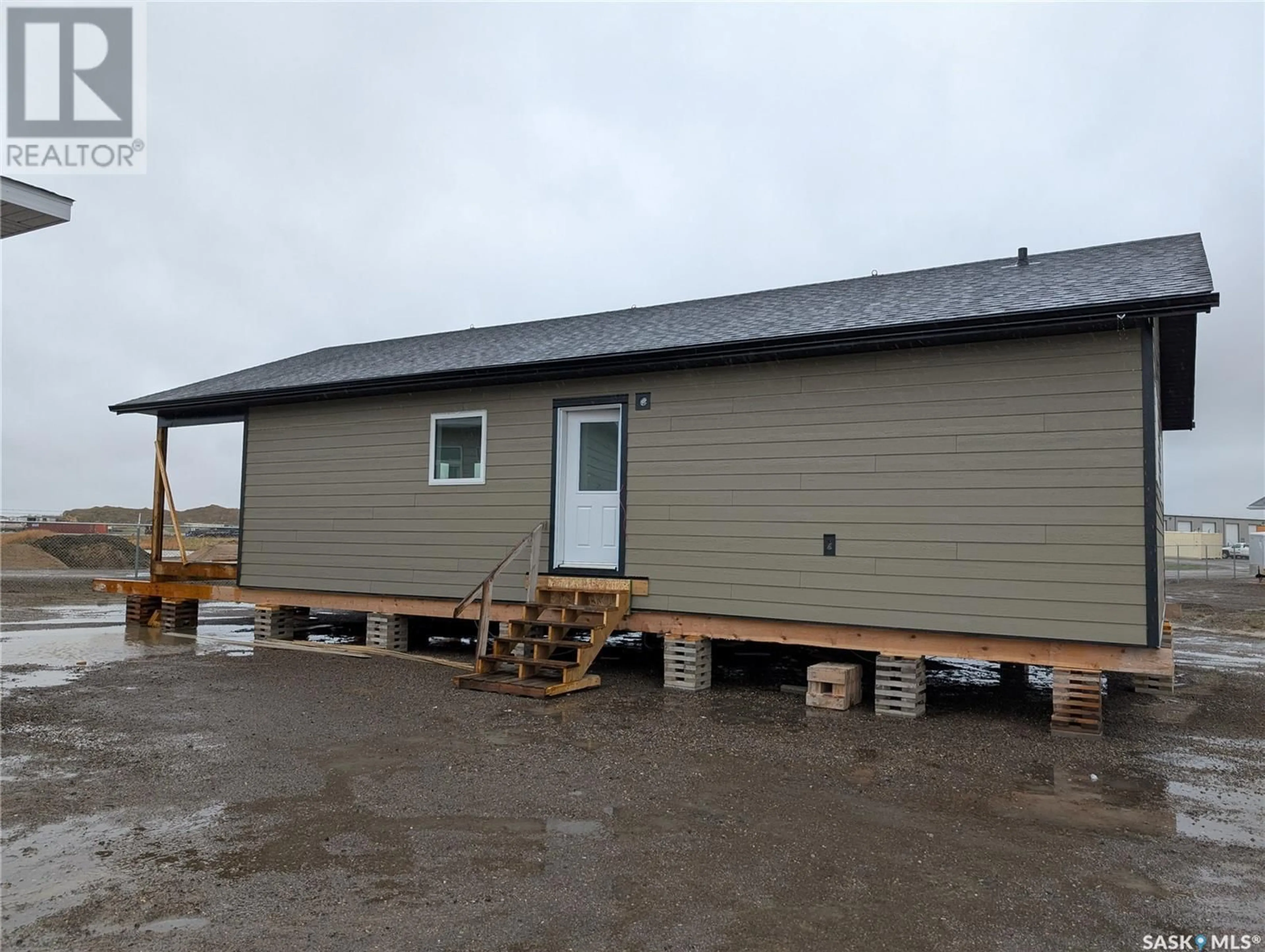 Home with vinyl exterior material, building for 78 SUNSET ACRES ROAD, Last Mountain Lake East Side Saskatchewan S0G0Z0