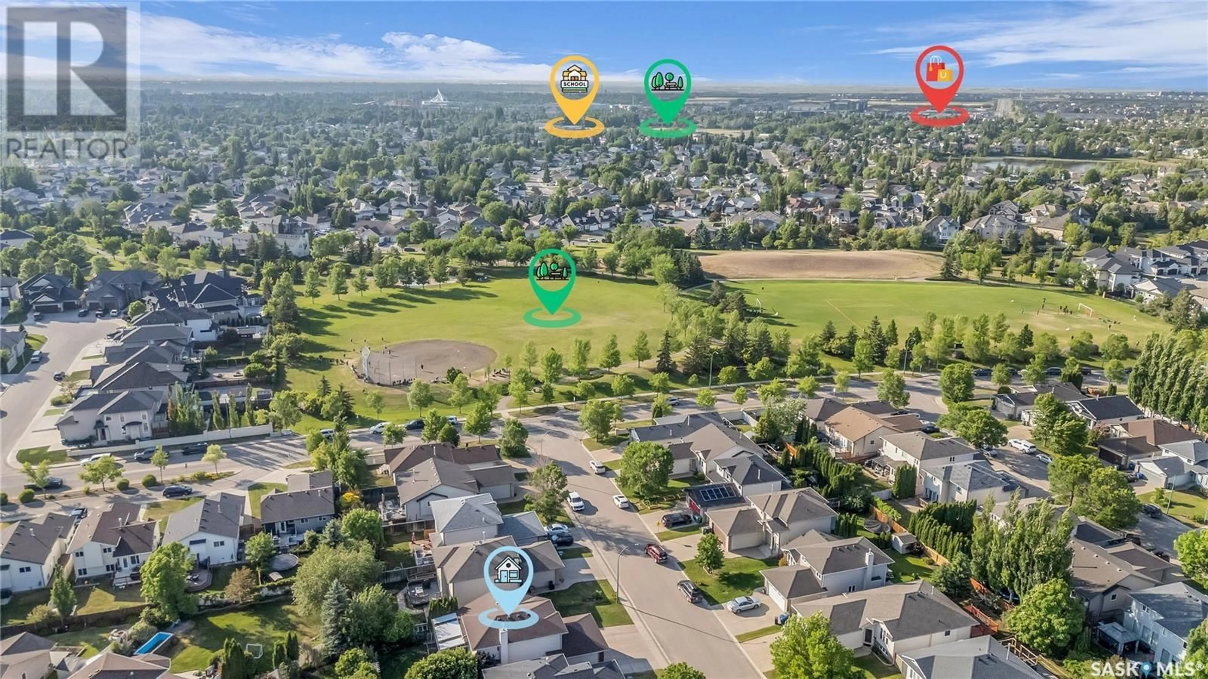 A pic from outside/outdoor area/front of a property/back of a property/a pic from drone, unknown for 531 KUCEY CRESCENT, Saskatoon Saskatchewan S7N4T3