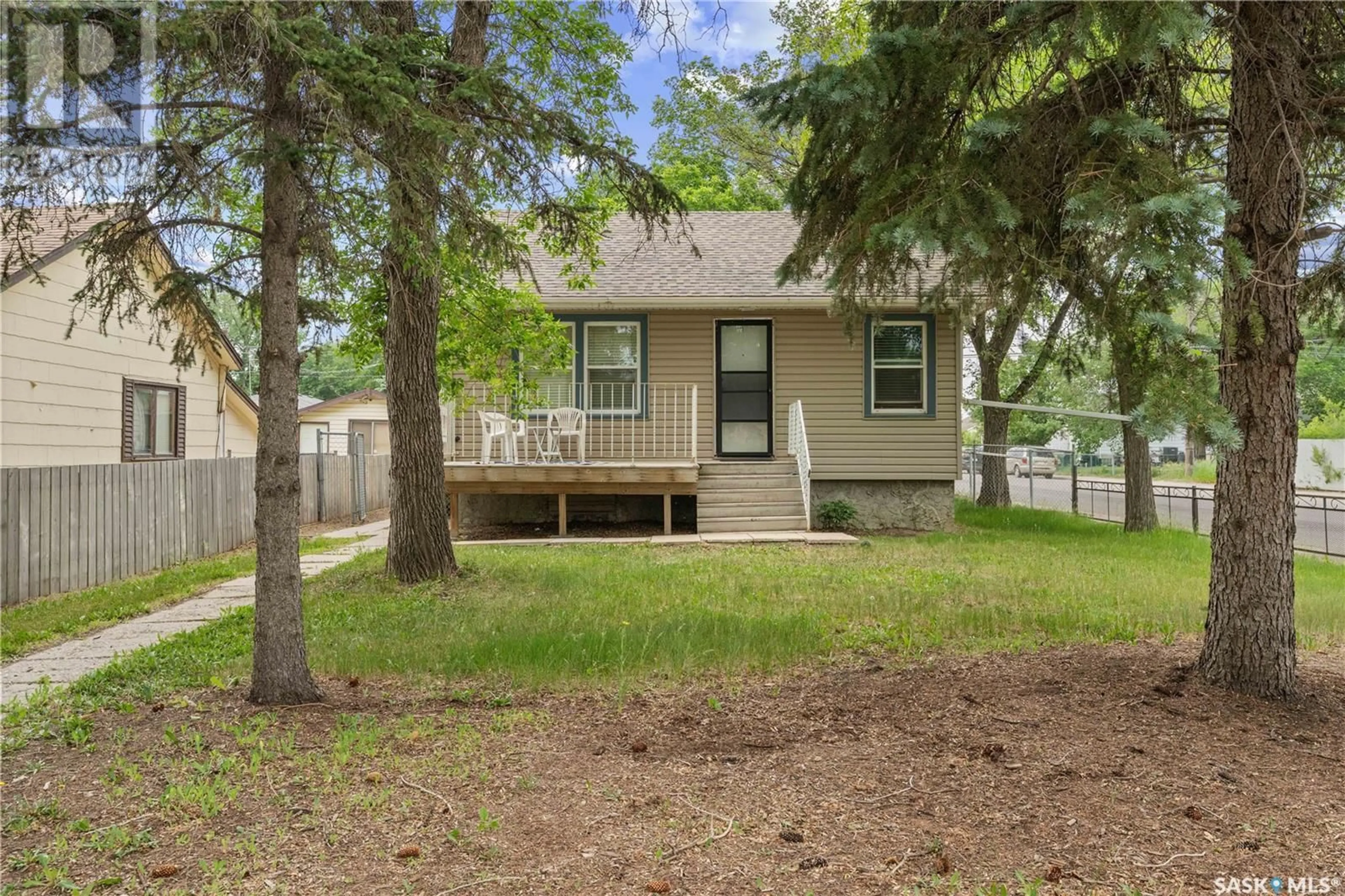 Home with vinyl exterior material, street for 1200 ATKINSON STREET, Regina Saskatchewan S4N3V6