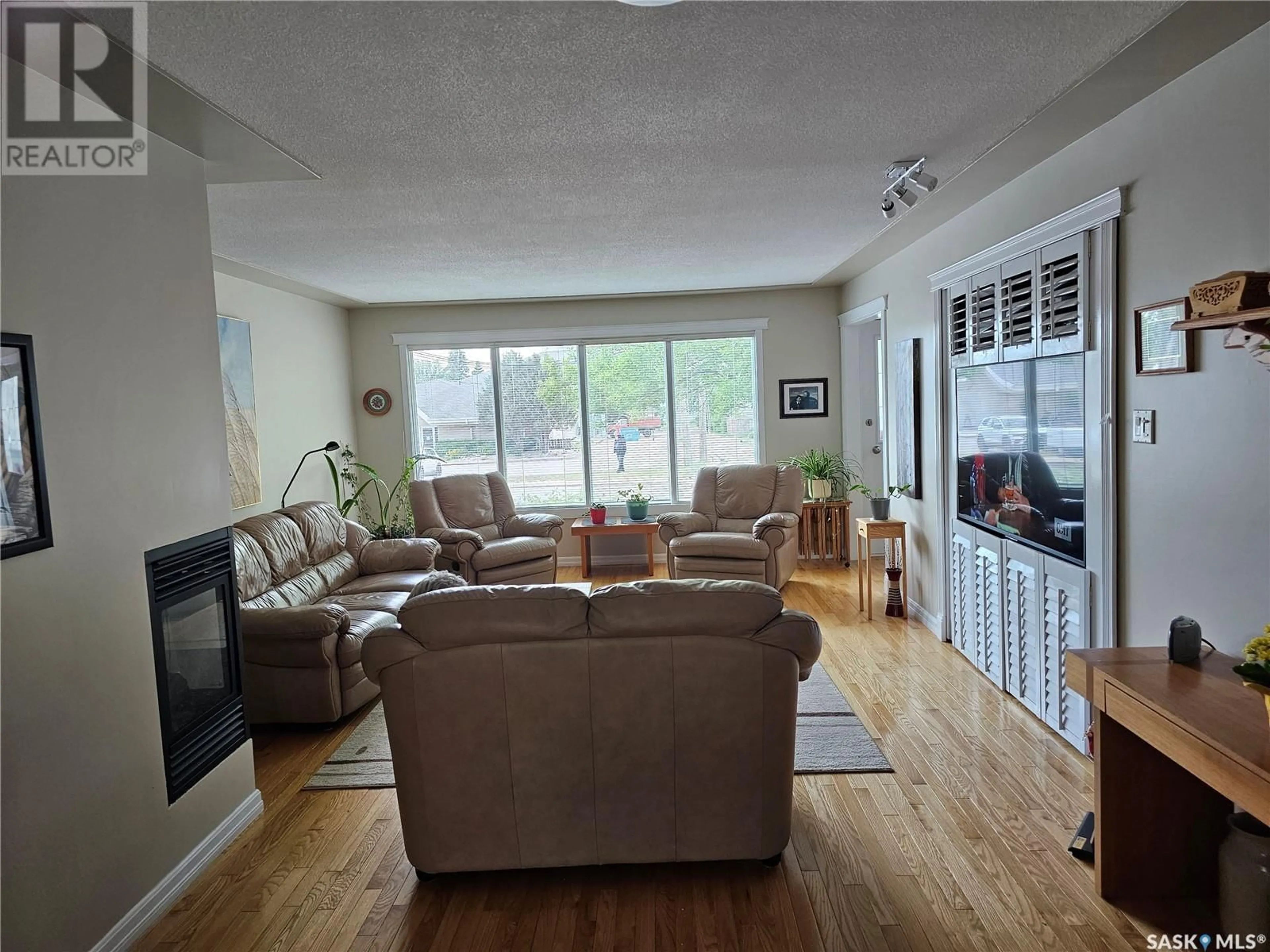 Living room with furniture, unknown for 1214 I AVENUE, Saskatoon Saskatchewan S7H1A4