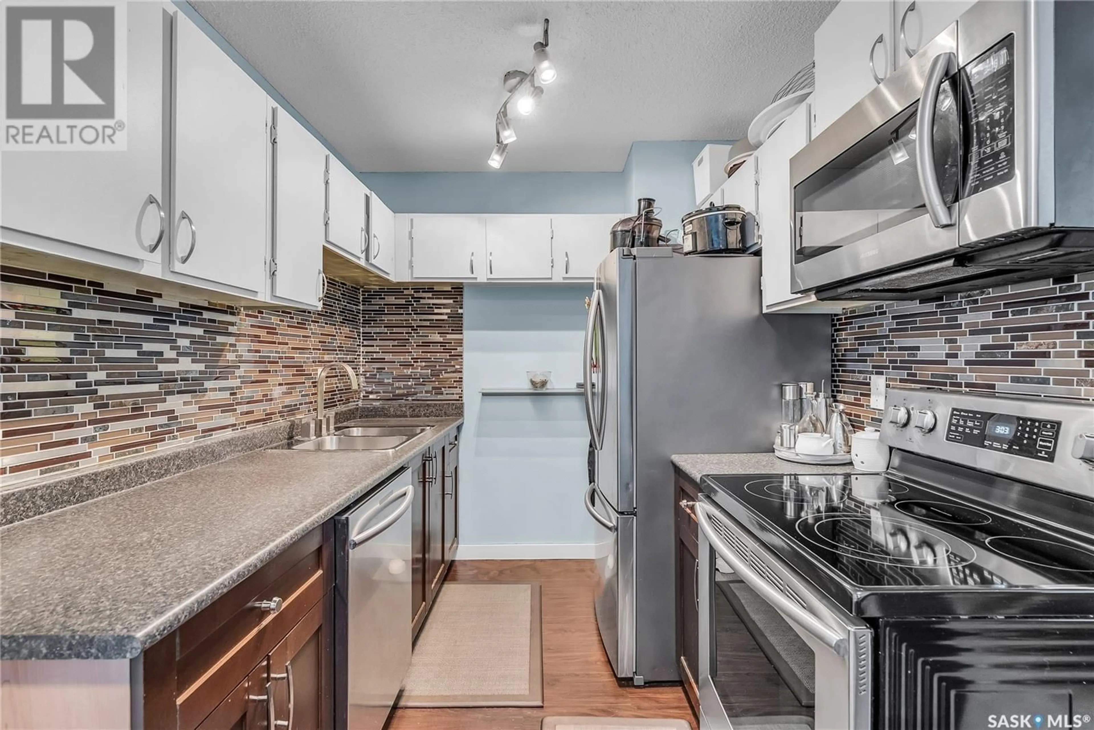 Standard kitchen, ceramic/tile floor for 309 315 TAIT CRESCENT, Saskatoon Saskatchewan S7H5L6