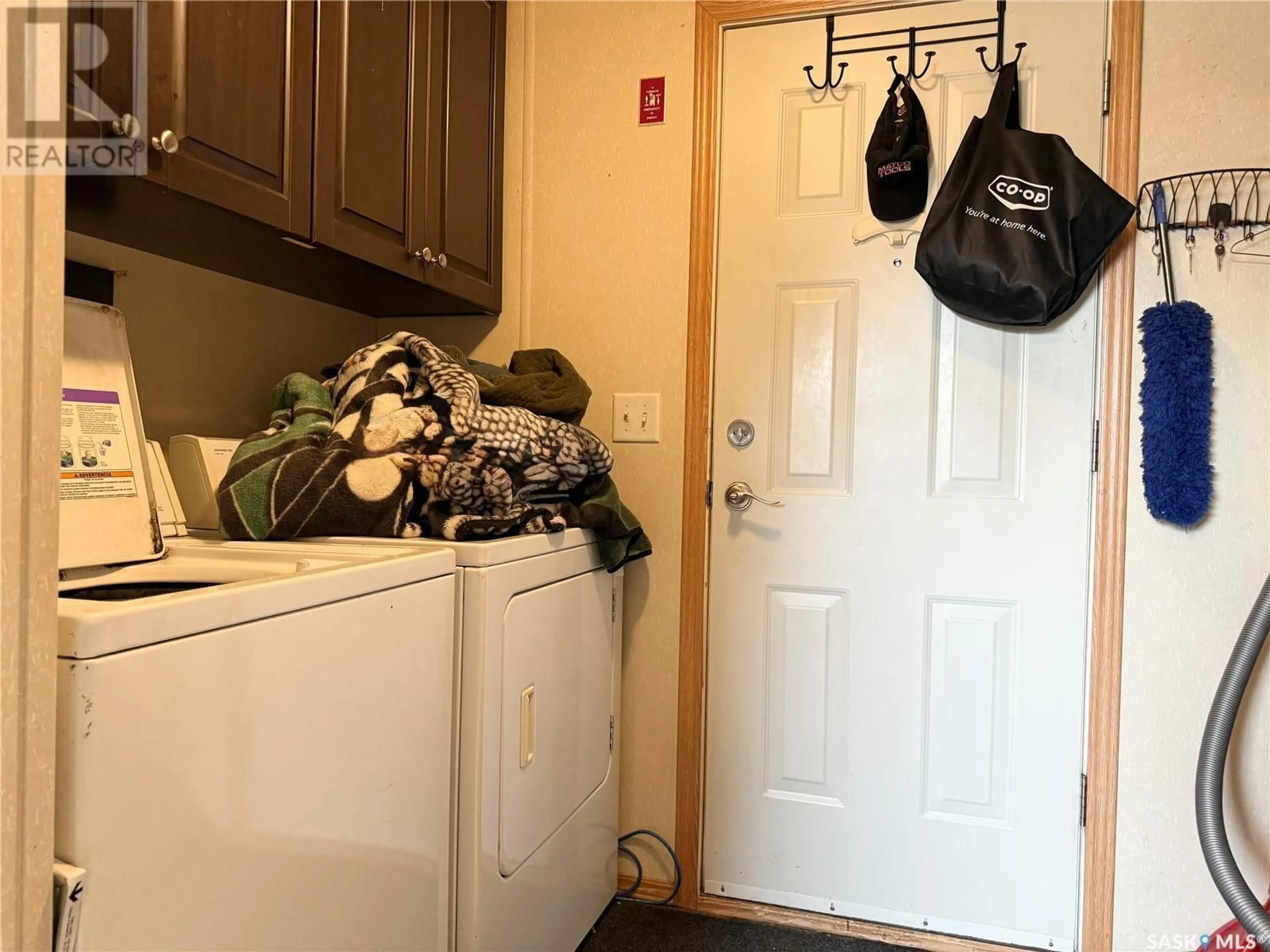 Laundry room for 3 404 8TH AVENUE E, Watrous Saskatchewan S0K4T0