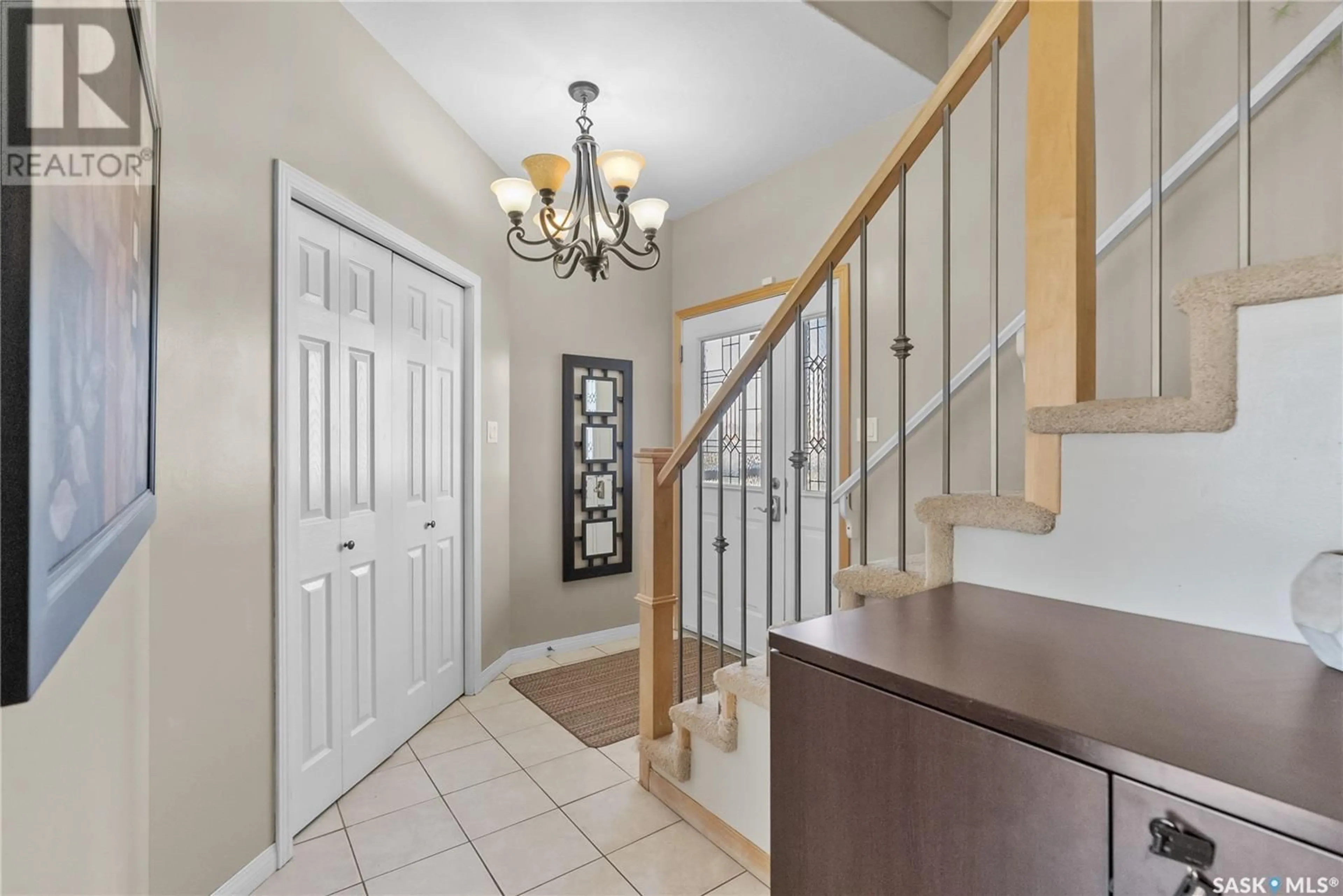 Indoor entryway for 621 CRYSTAL SPRINGS DRIVE, Warman Saskatchewan S0K4S0