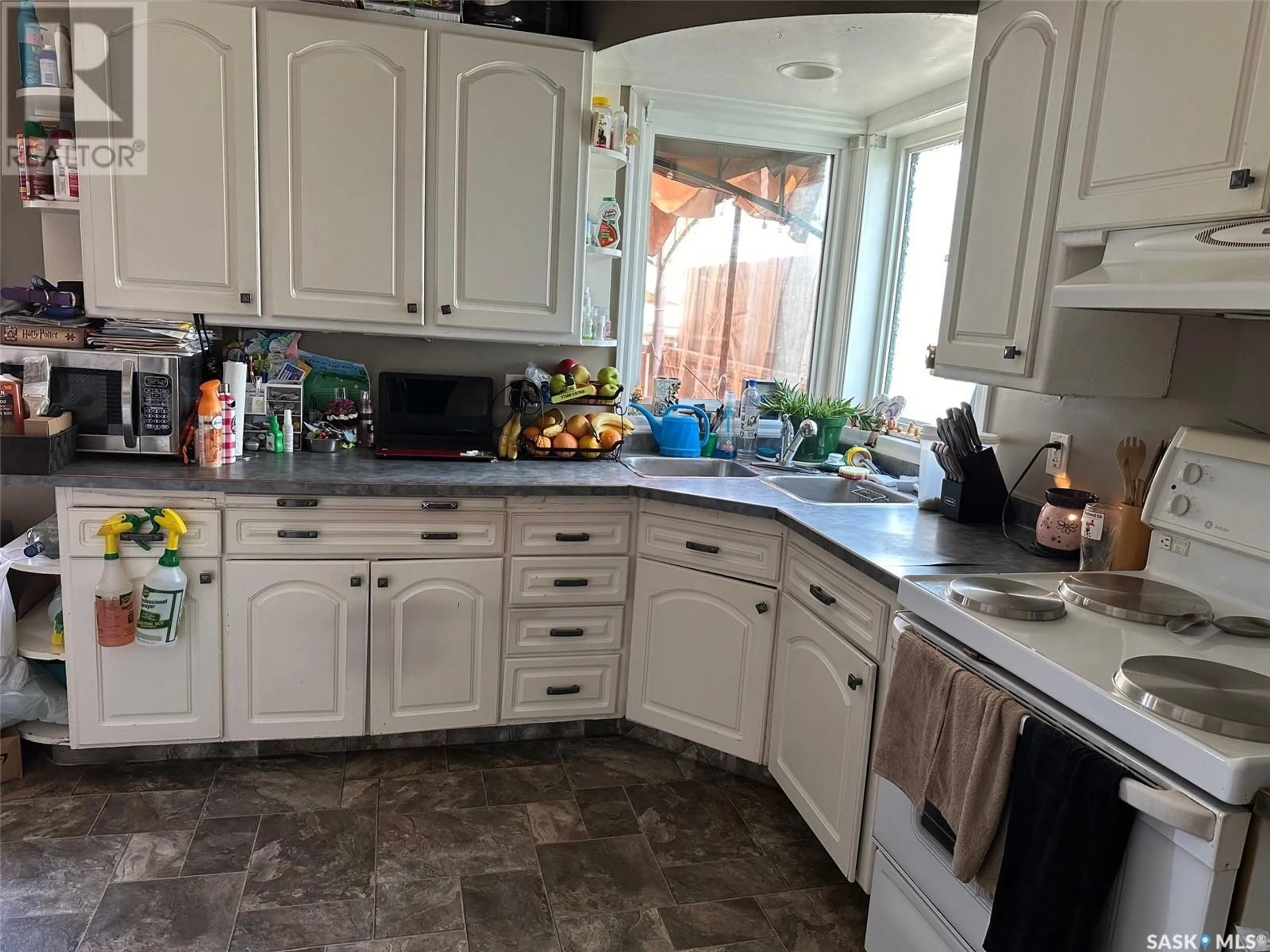 Standard kitchen, ceramic/tile floor for 921 3RD STREET, Estevan Saskatchewan S4A0R2