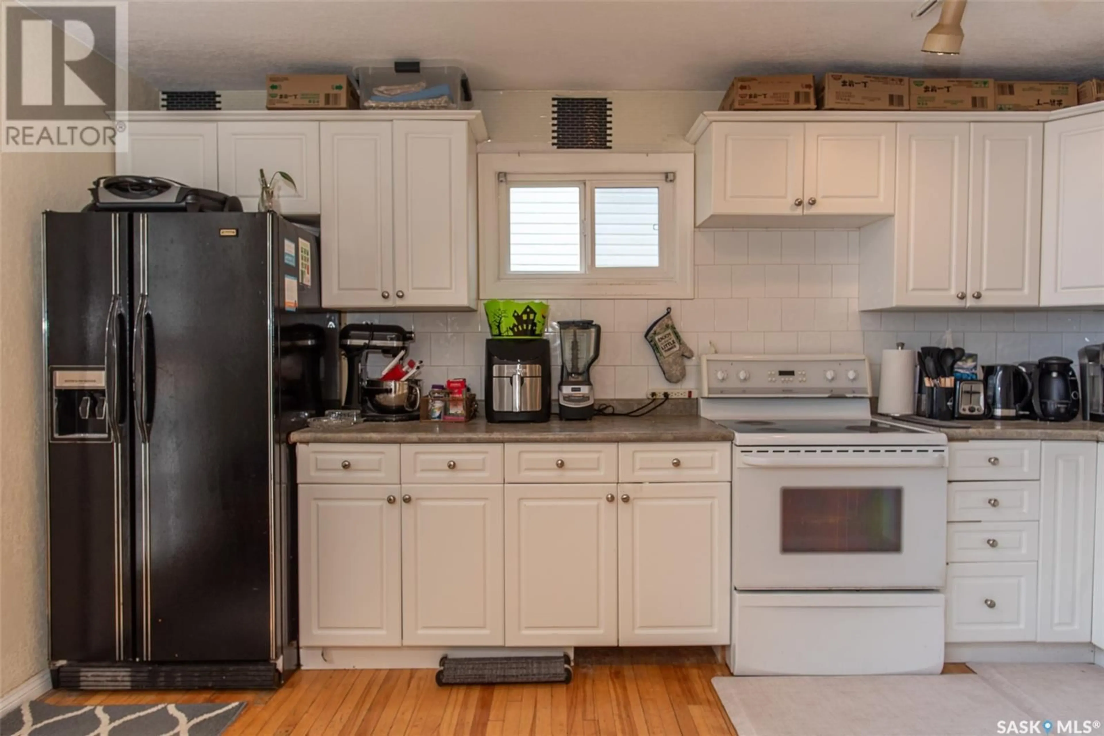 Standard kitchen, unknown for 2261 WASCANA STREET, Regina Saskatchewan S4T4K3