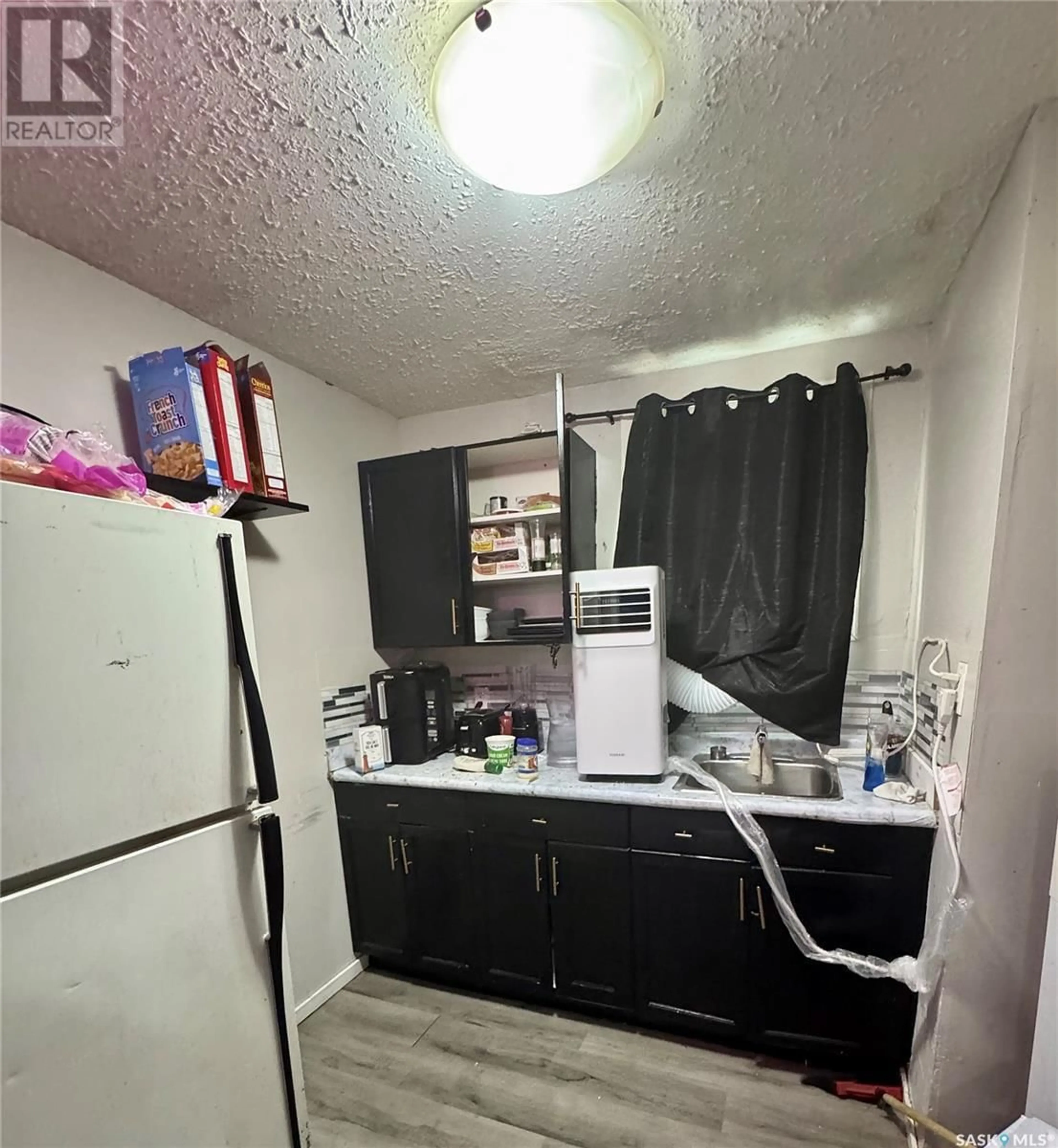 Unknown for 1001 ROBINSON STREET, Regina Saskatchewan S4T2M8