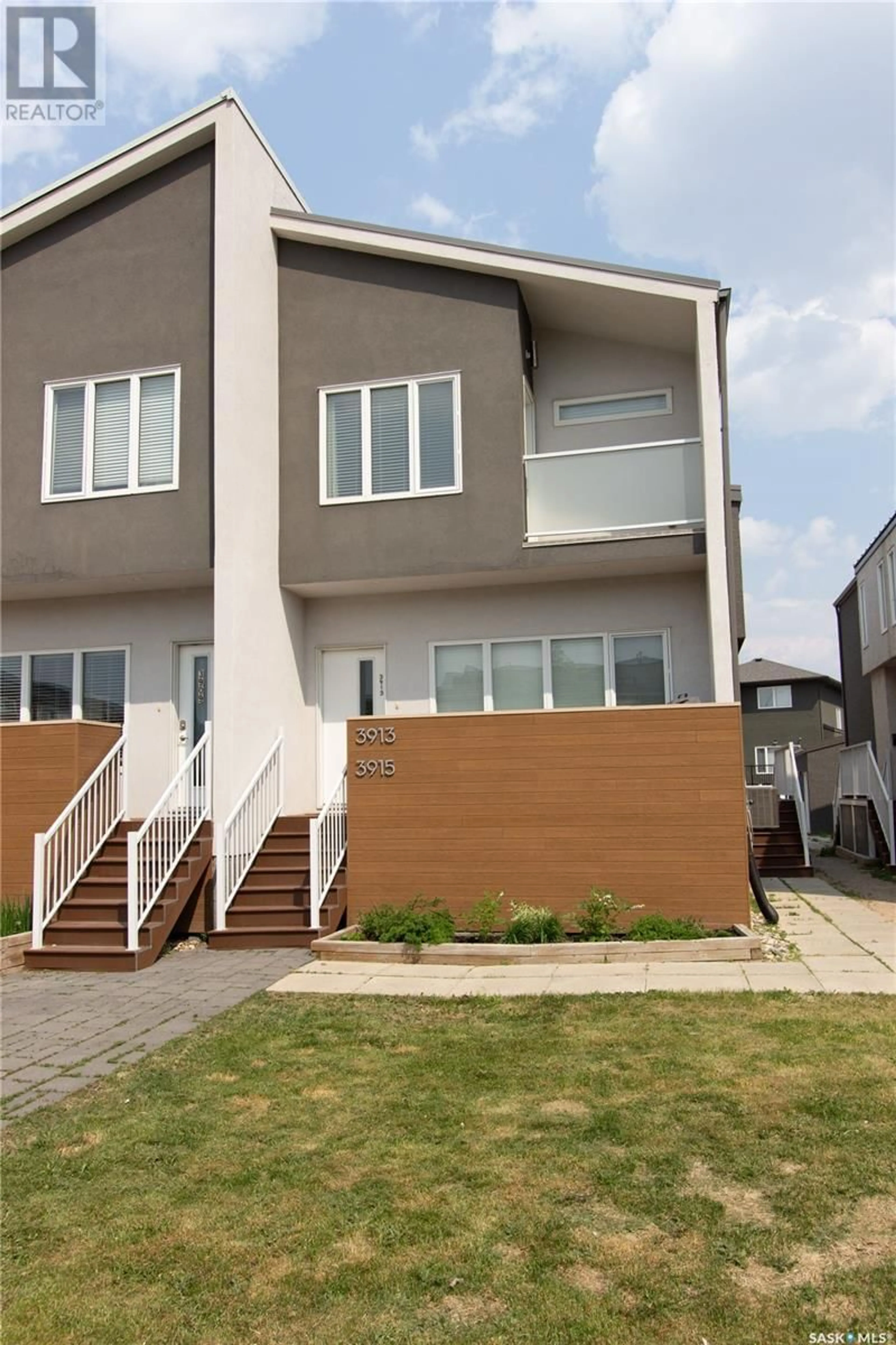 Home with vinyl exterior material, street for 3913 JAMES HILL ROAD, Regina Saskatchewan S4W0N8