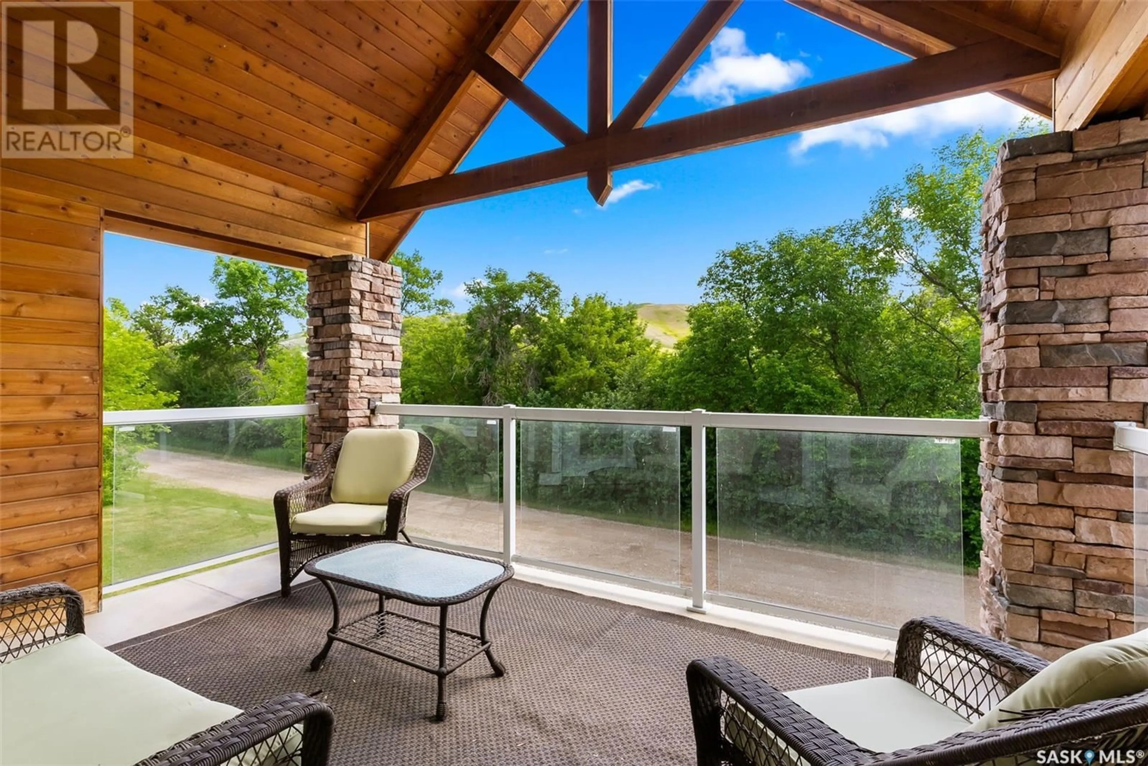 Patio, water/lake/river/ocean view for 617 BARNETT DRIVE, Fort San Saskatchewan S0G1S0