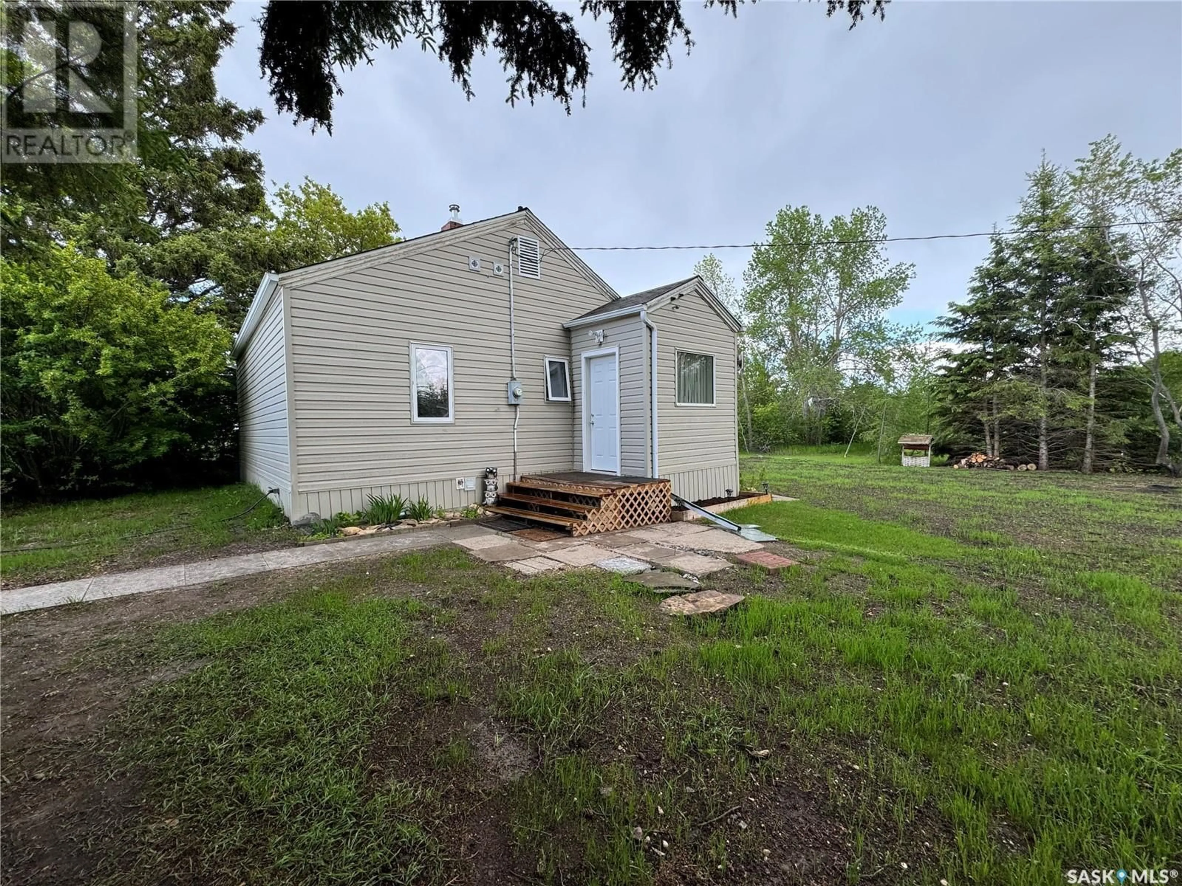 A pic from outside/outdoor area/front of a property/back of a property/a pic from drone, street for 12 3RD STREET, Hyas Saskatchewan S0A1K0