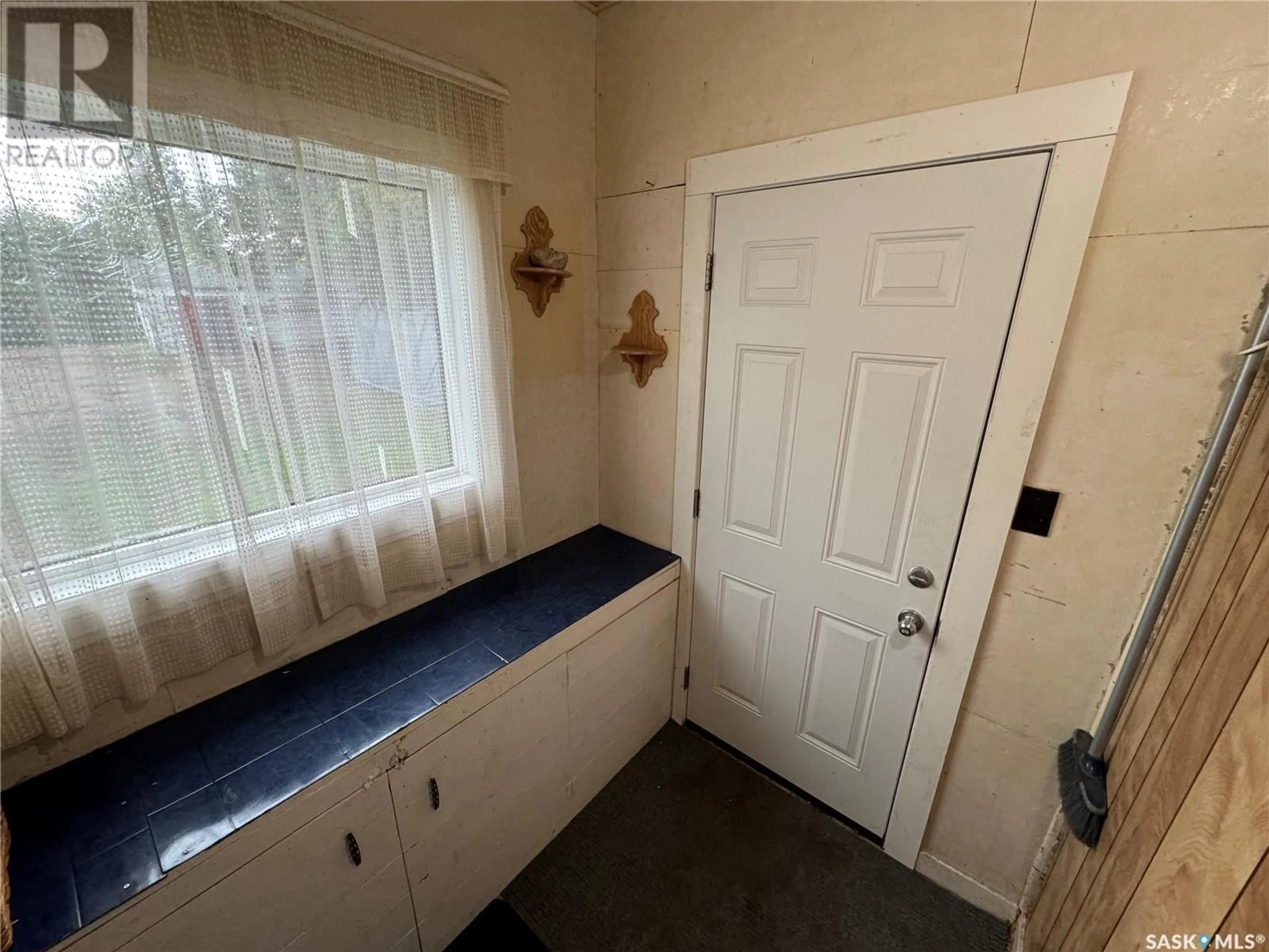 A pic of a room for 12 3RD STREET, Hyas Saskatchewan S0A1K0