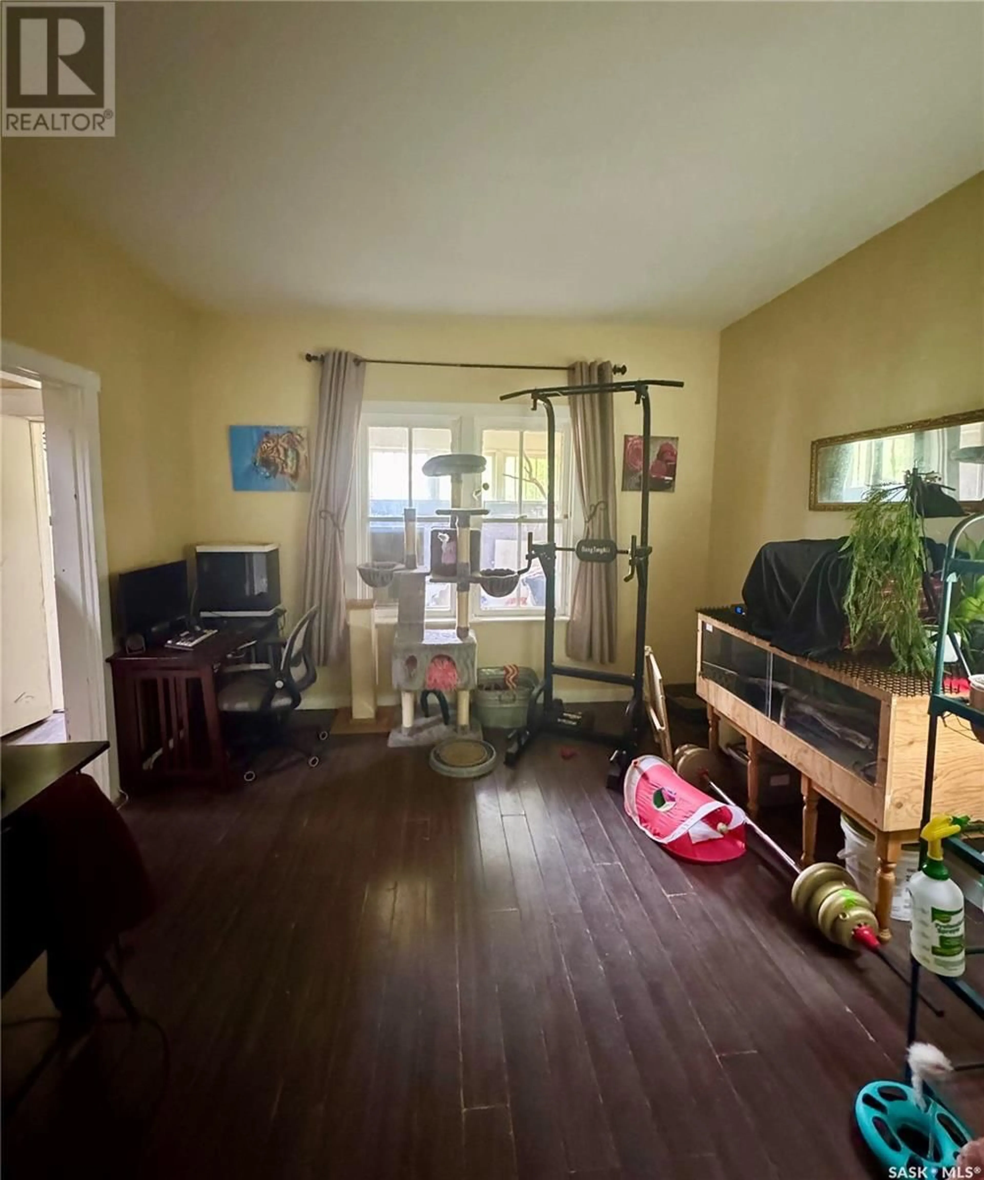 A pic of a room for 1243 ROBINSON STREET, Regina Saskatchewan S4T2N3