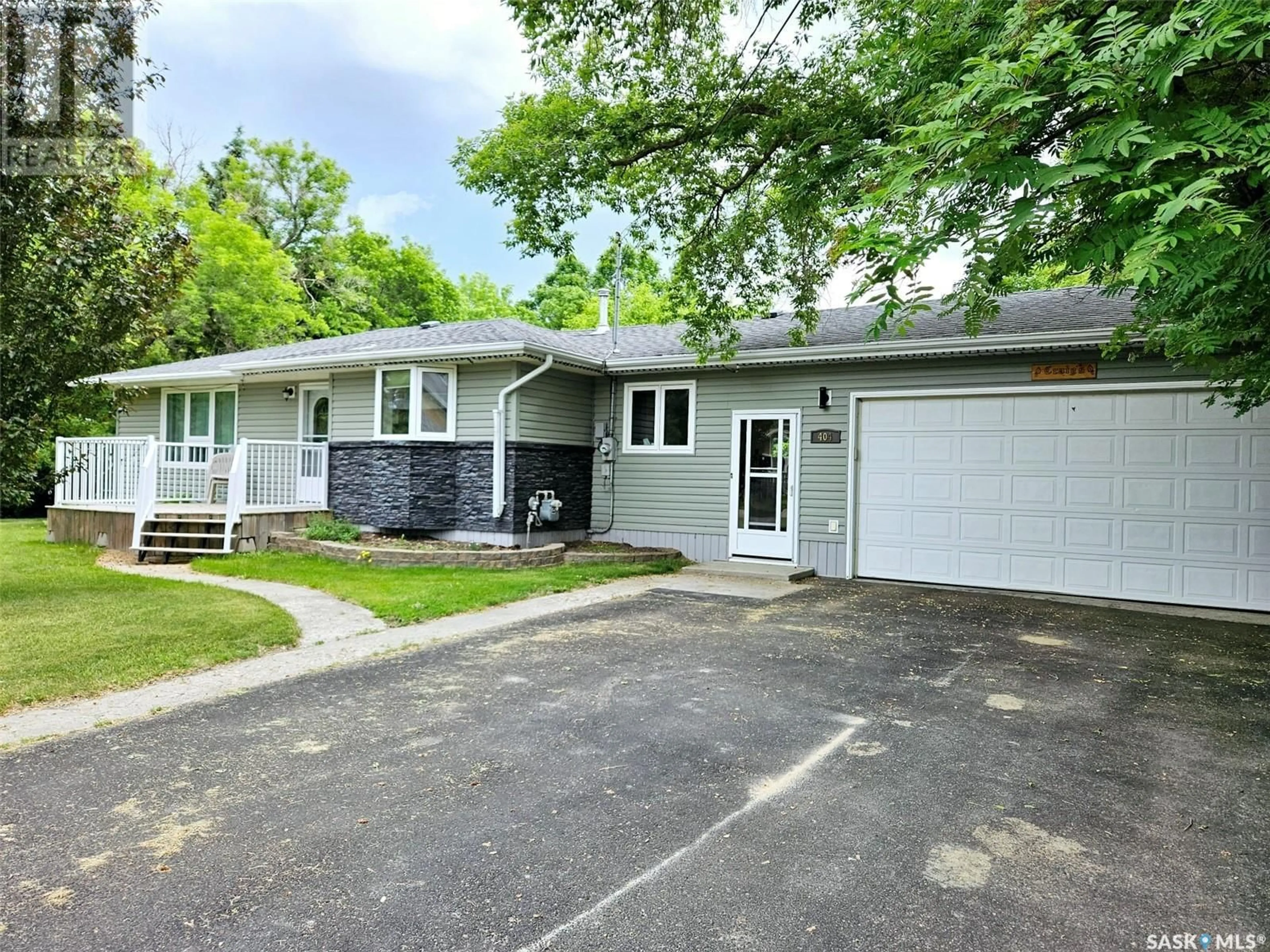 Unknown for 404 MANOR STREET, Arcola Saskatchewan S0C0G0