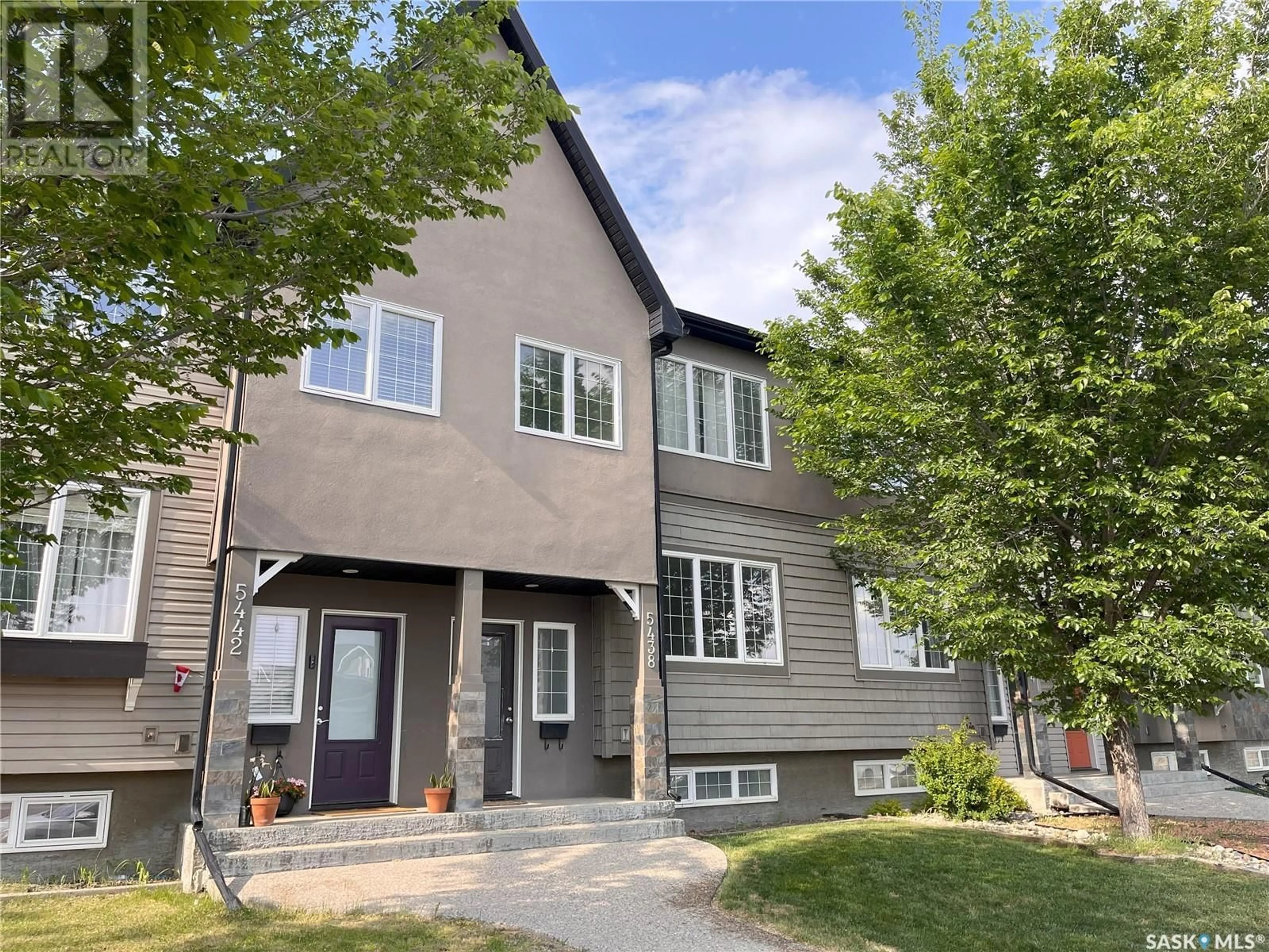 Home with vinyl exterior material, street for 5438 MITCHINSON WAY, Regina Saskatchewan S4W0E7
