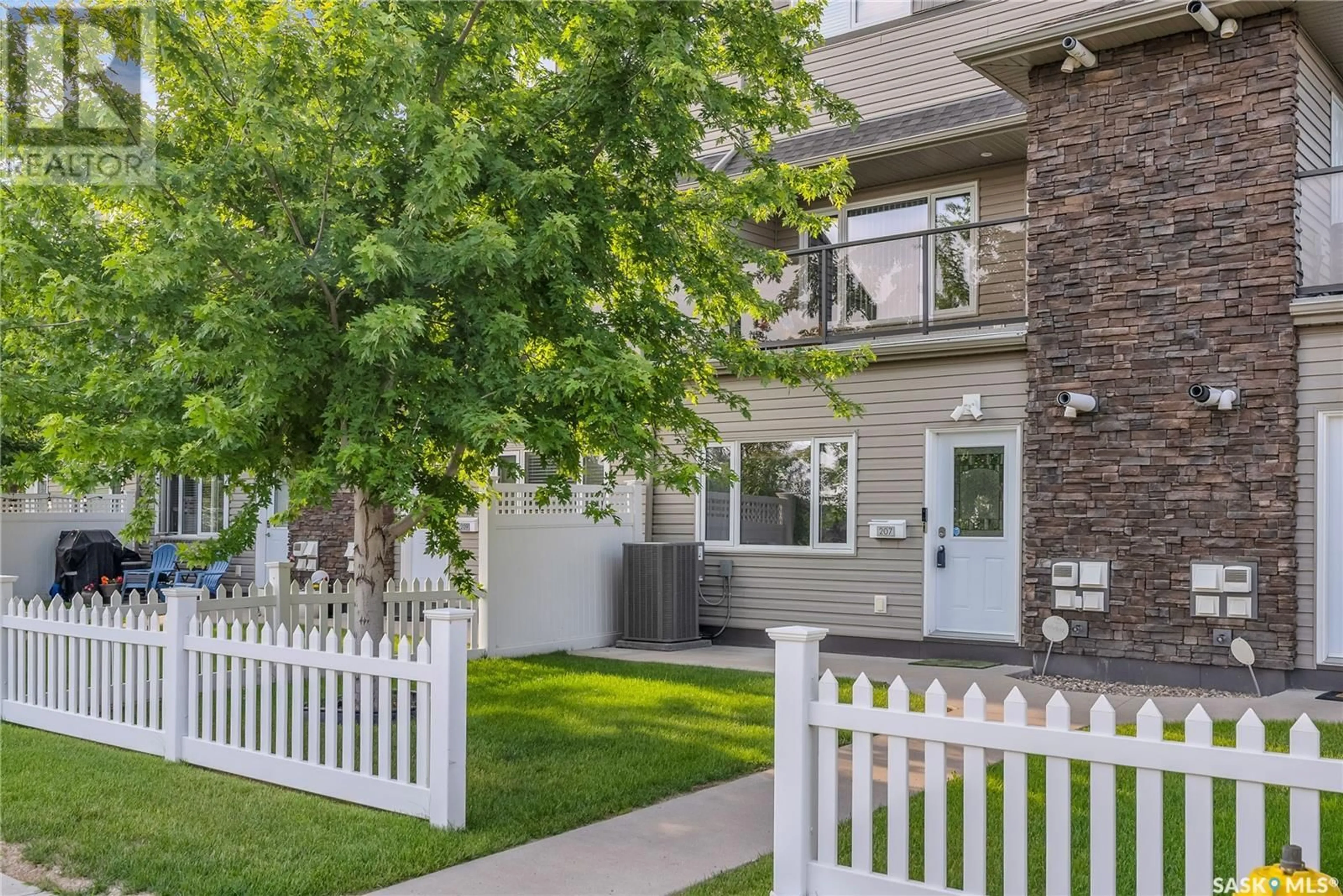 Unknown for 207 - 115 DALGLEISH LINK, Saskatoon Saskatchewan S7W0N5