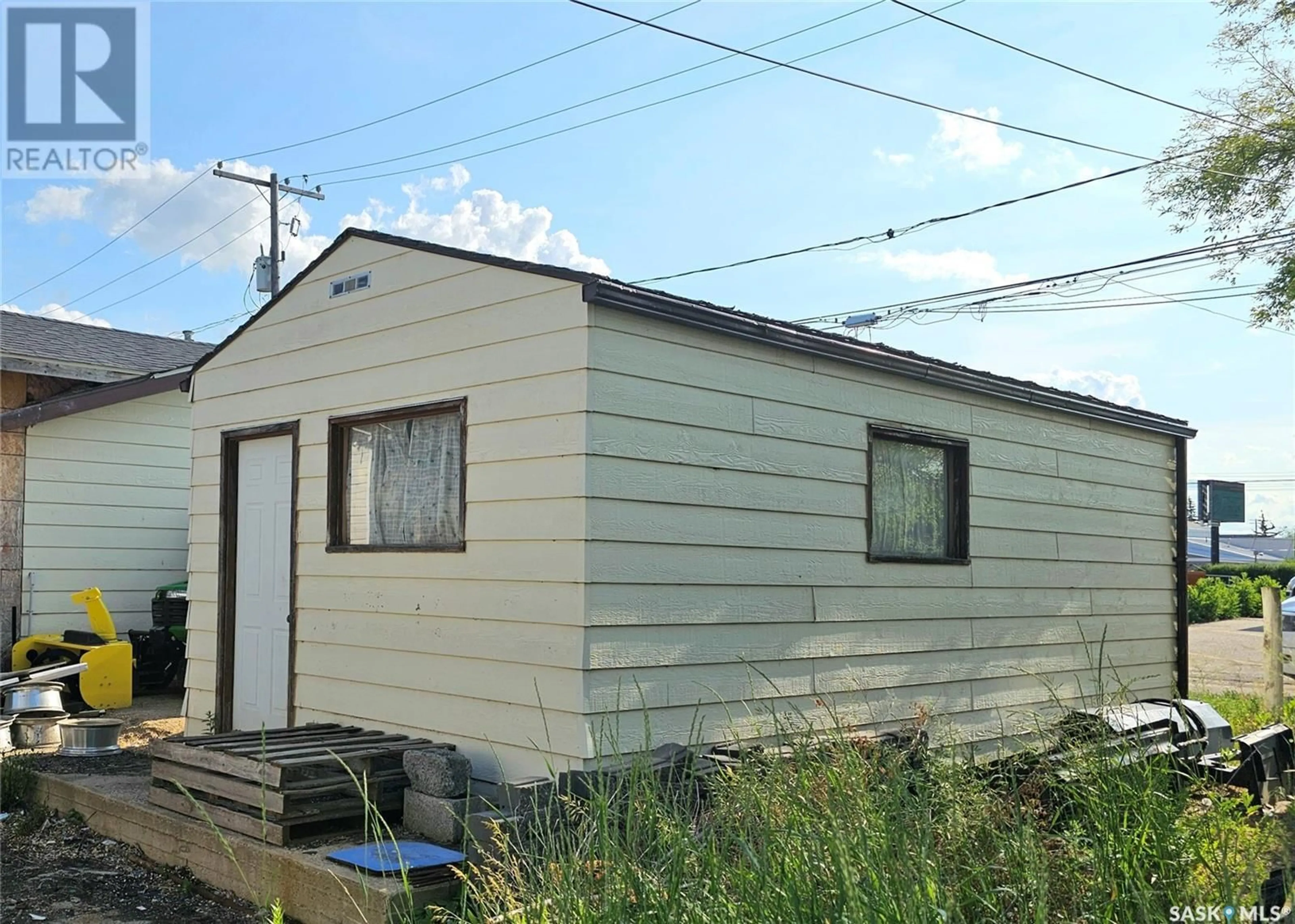 Shed for 58 3RD AVENUE, Swift Current Saskatchewan S9H2G2