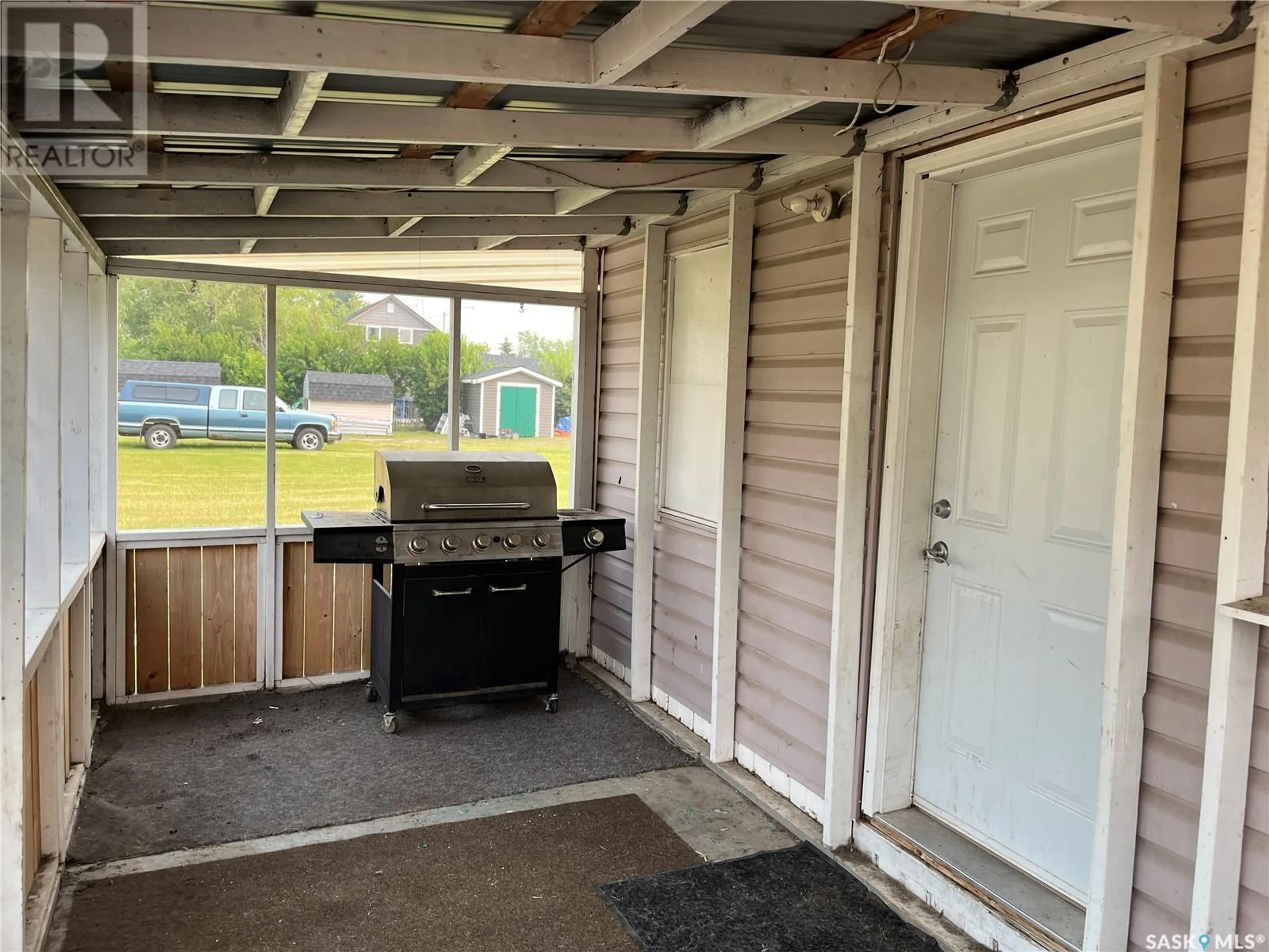 Unknown for 417 MCINTOSH STREET, Foam Lake Saskatchewan S0A1A0