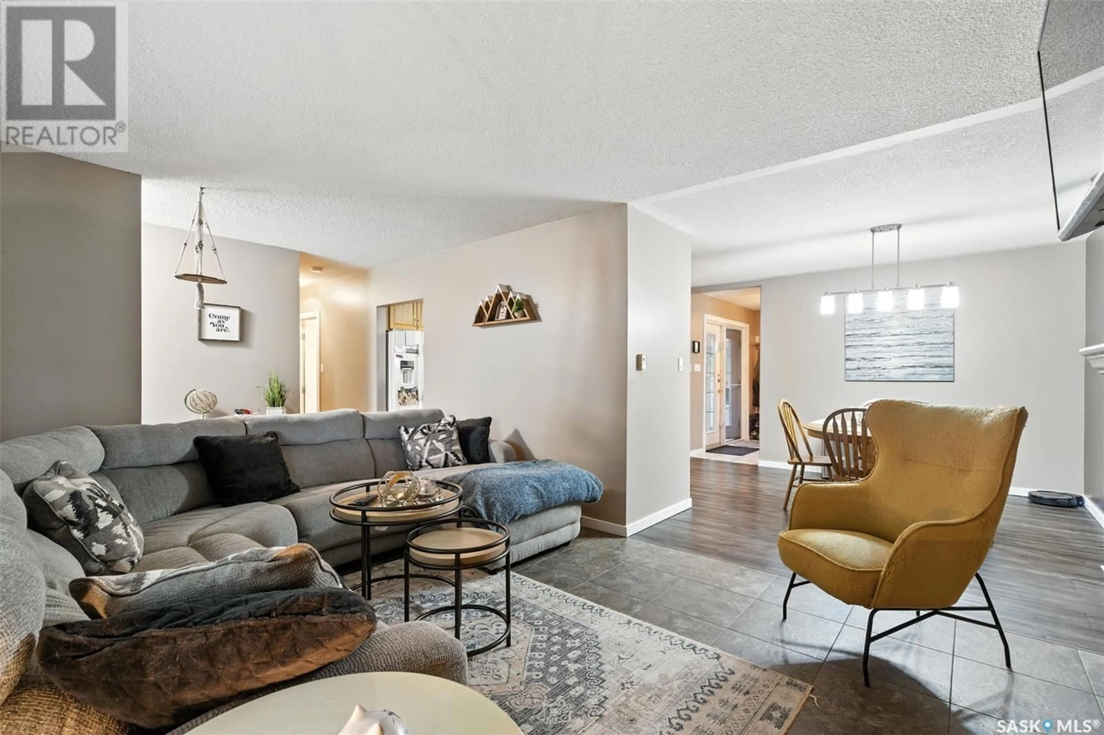 Living room with furniture, unknown for 1644 9TH AVENUE, Saskatoon Saskatchewan S7K3A1