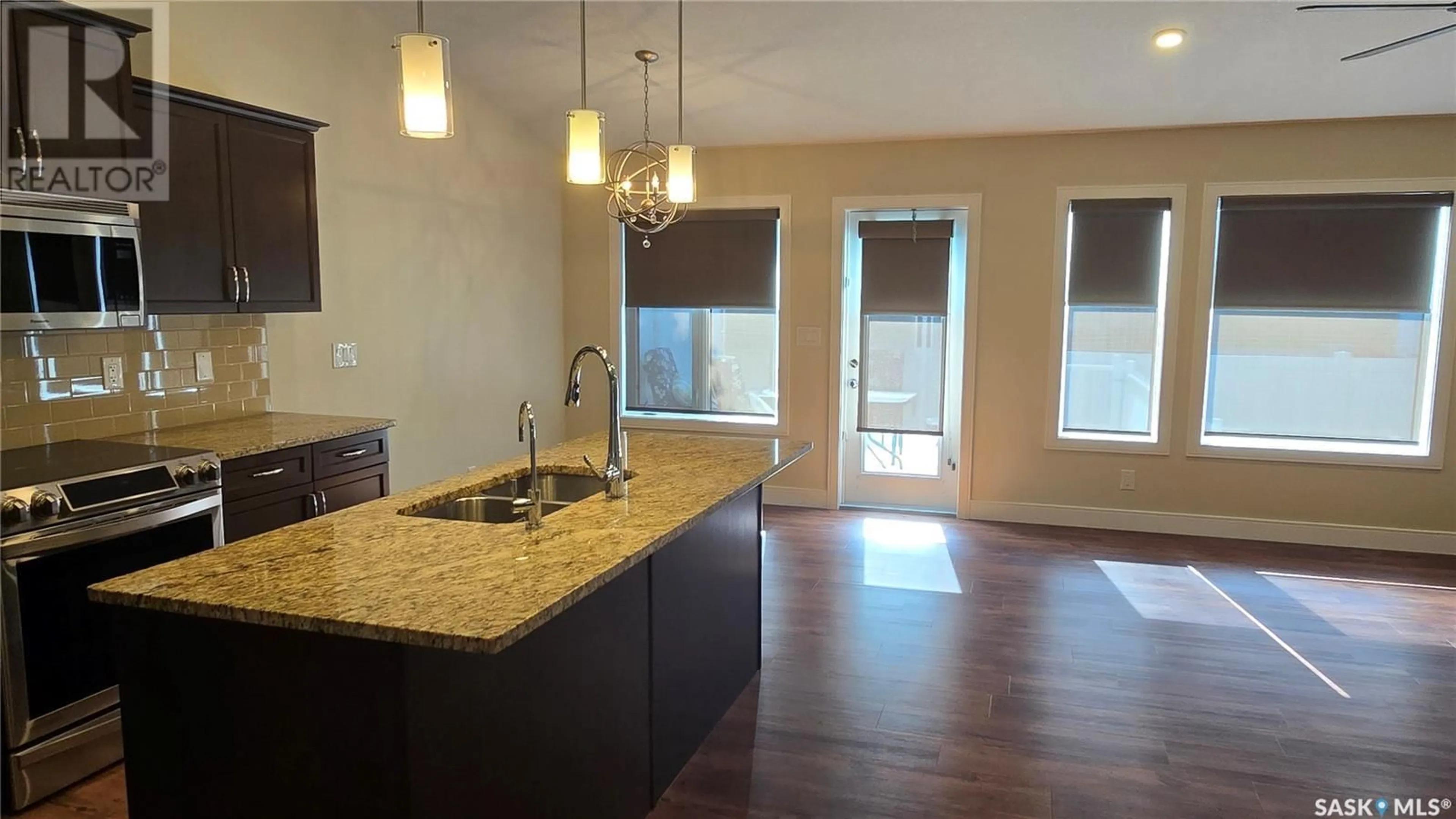 Open concept kitchen, unknown for 6 - 3214 11TH STREET, Saskatoon Saskatchewan S7M5G3