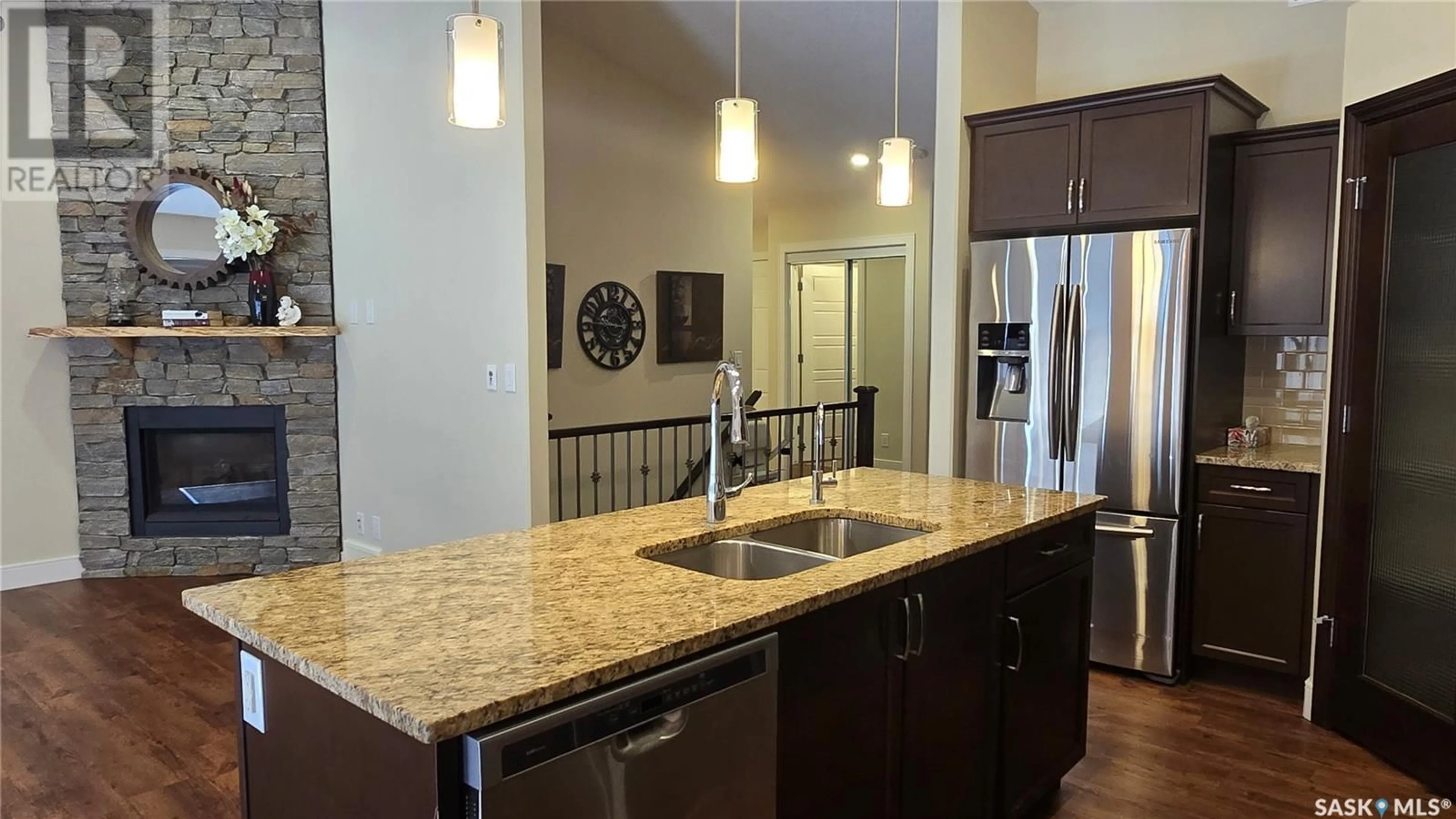 Open concept kitchen, ceramic/tile floor for 6 - 3214 11TH STREET, Saskatoon Saskatchewan S7M5G3