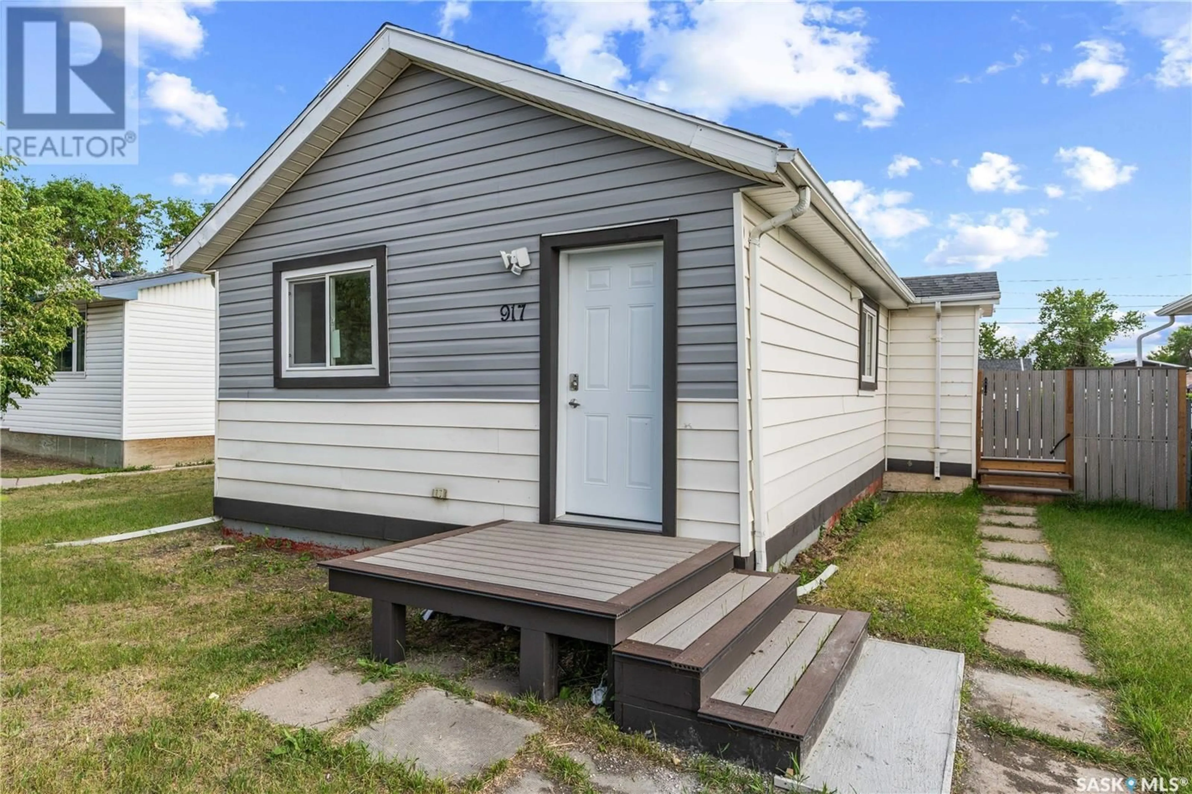 Unknown for 917 DEWDNEY AVENUE, Regina Saskatchewan S4N0C7