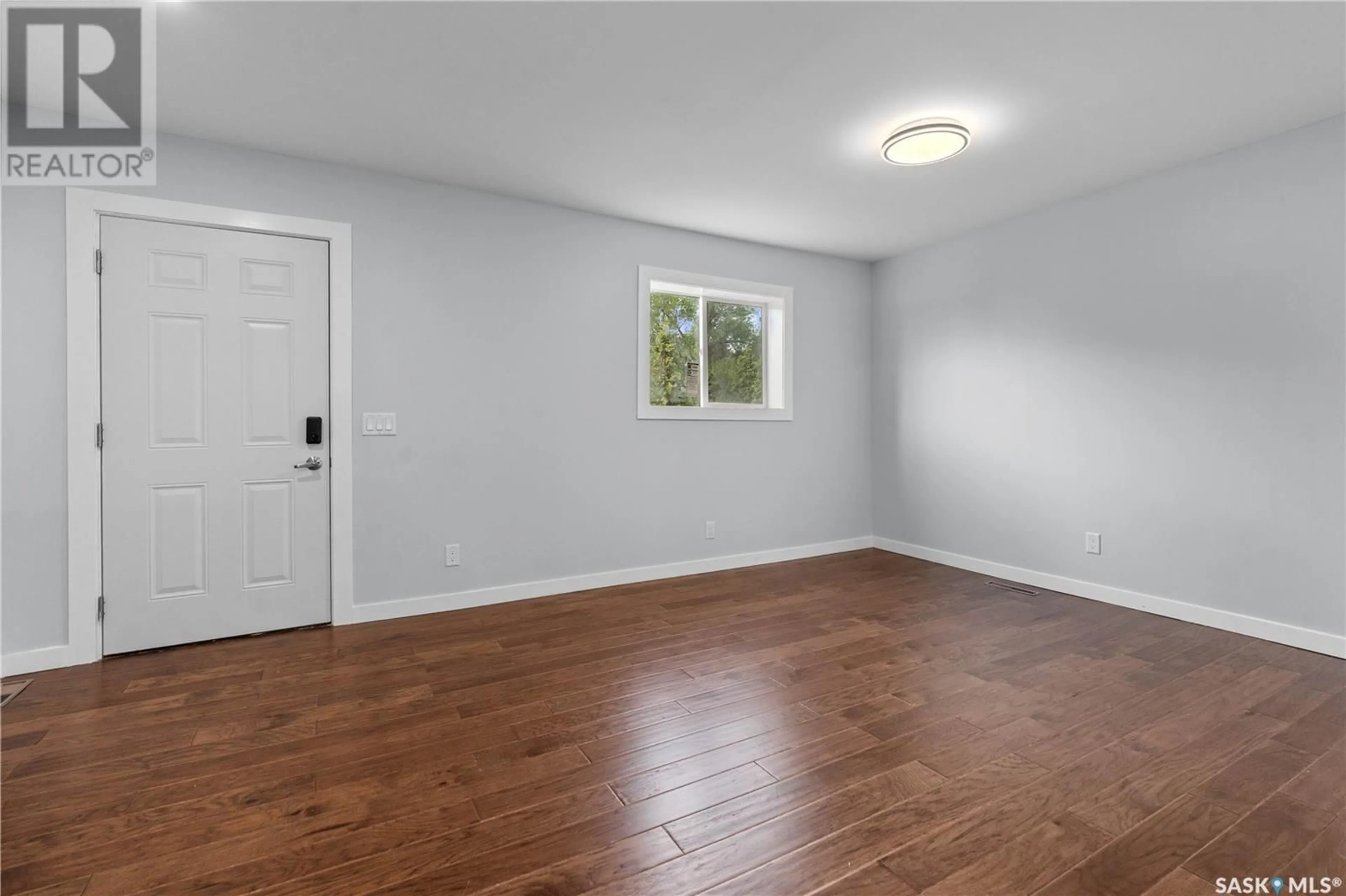A pic of a room for 917 DEWDNEY AVENUE, Regina Saskatchewan S4N0C7
