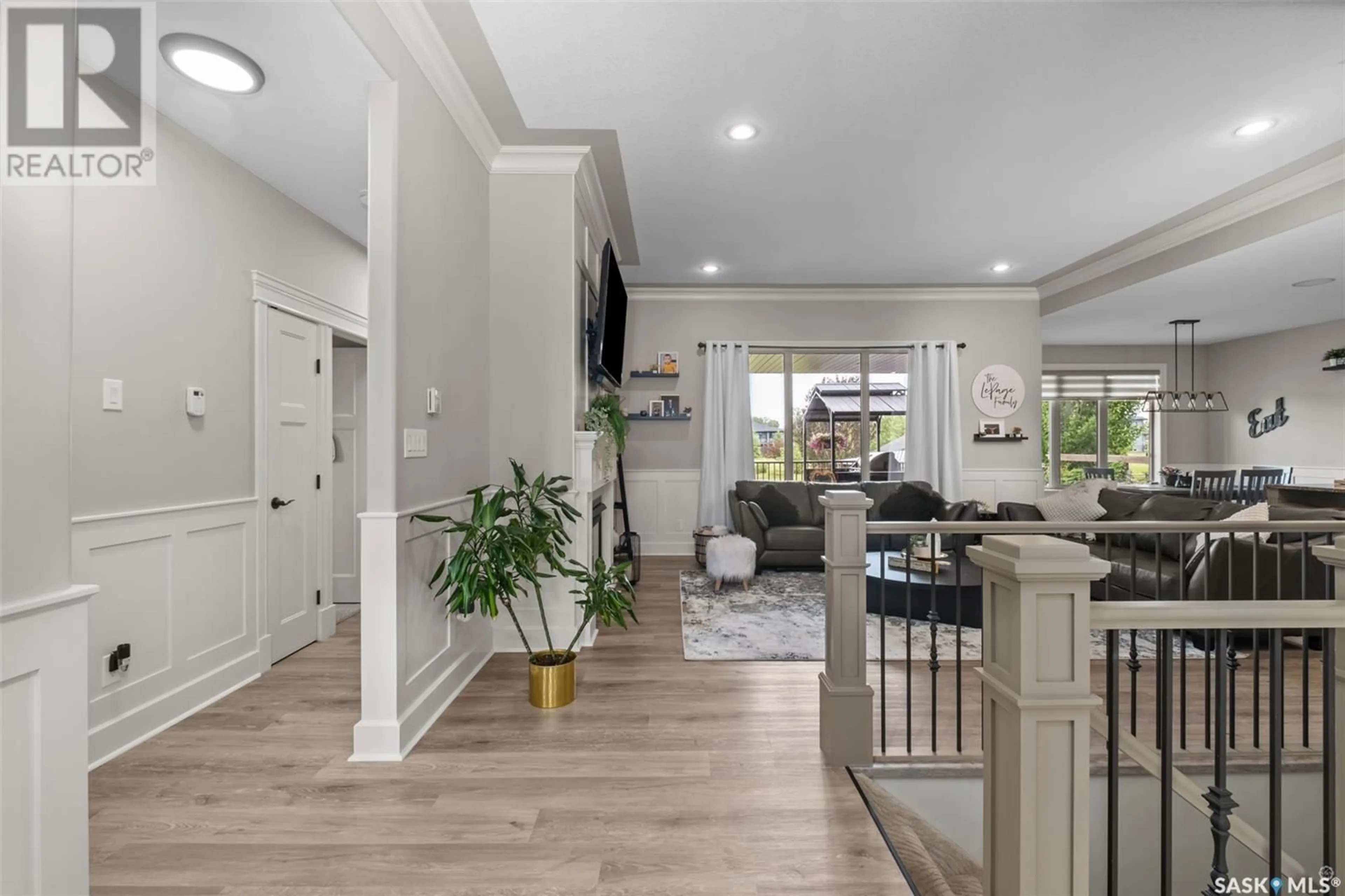 Indoor entryway for 10 GURNEY CRESCENT, Prince Albert Saskatchewan S6X0A7